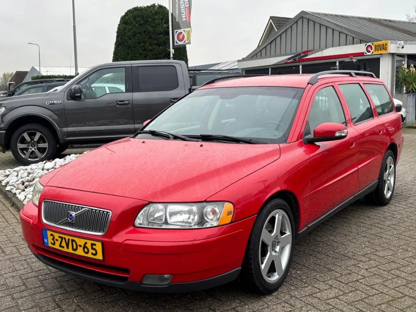 Volvo V70 2.4D Edition Youngtimer 2007 Rood Sportvelgen Rood crvena - 1