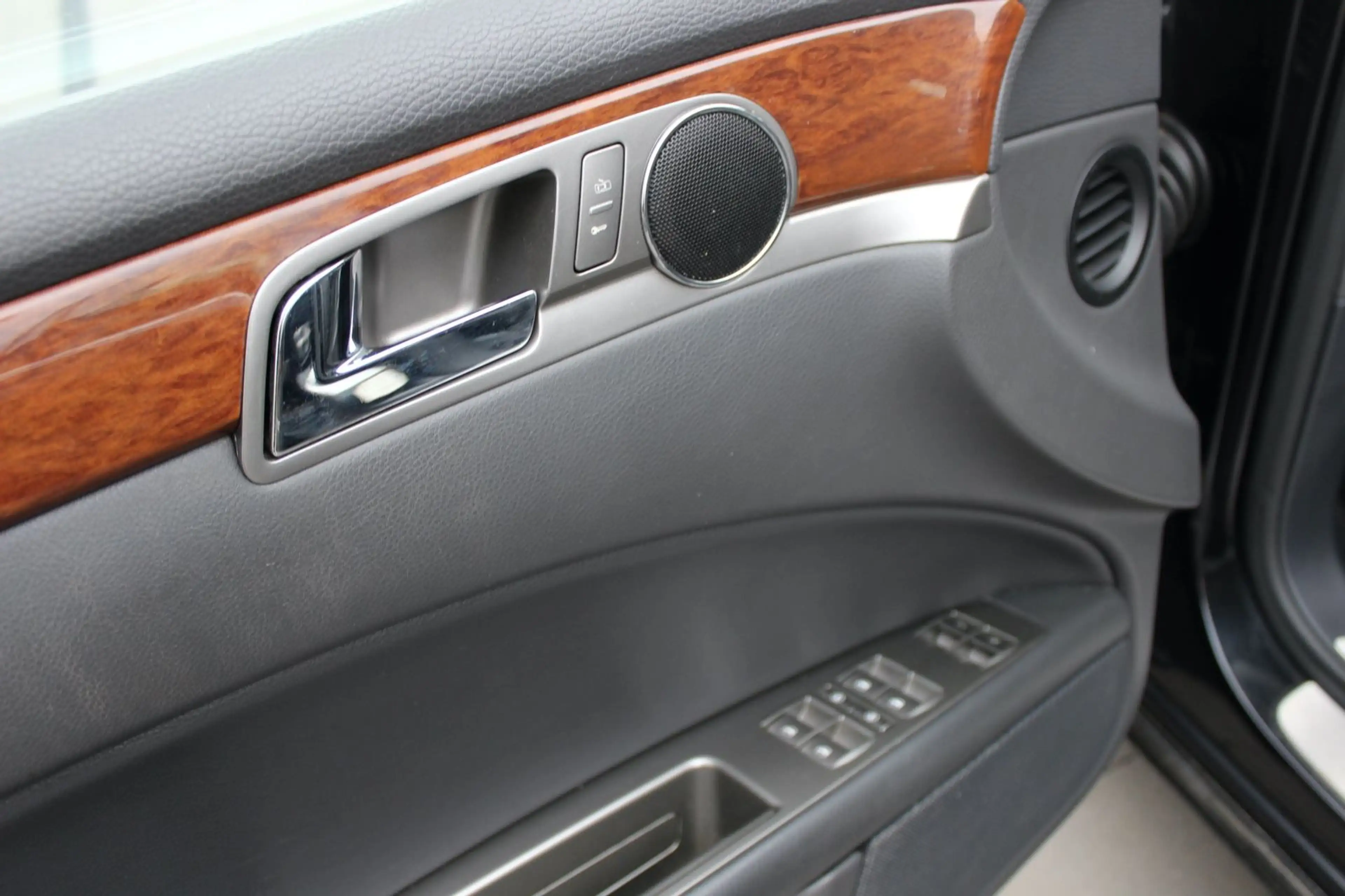 Volkswagen Phaeton V6 TDI 5-Sitzer 4Motion lang,Navi,Leder — photo 13