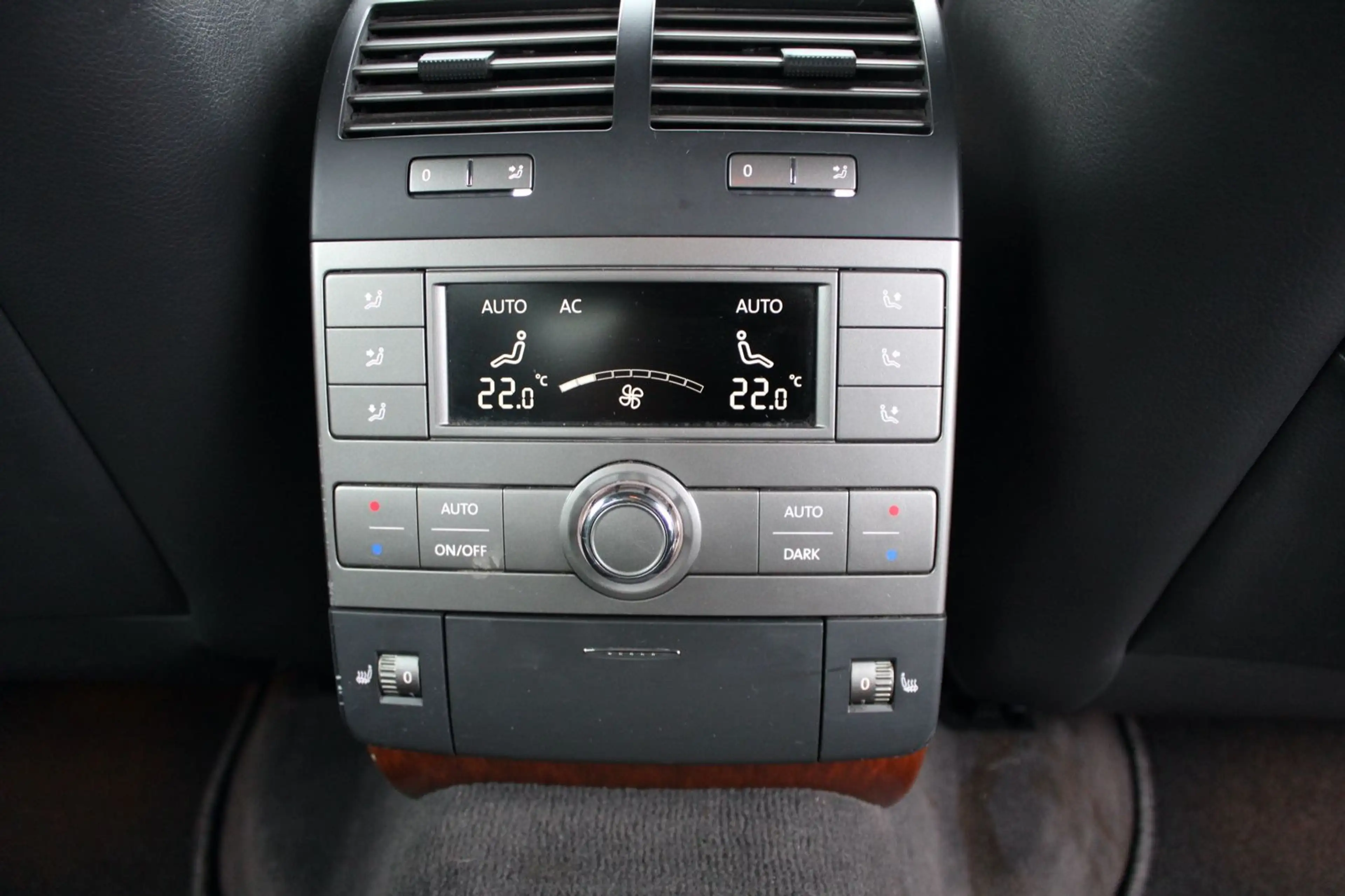 Volkswagen Phaeton V6 TDI 5-Sitzer 4Motion lang,Navi,Leder — photo 9