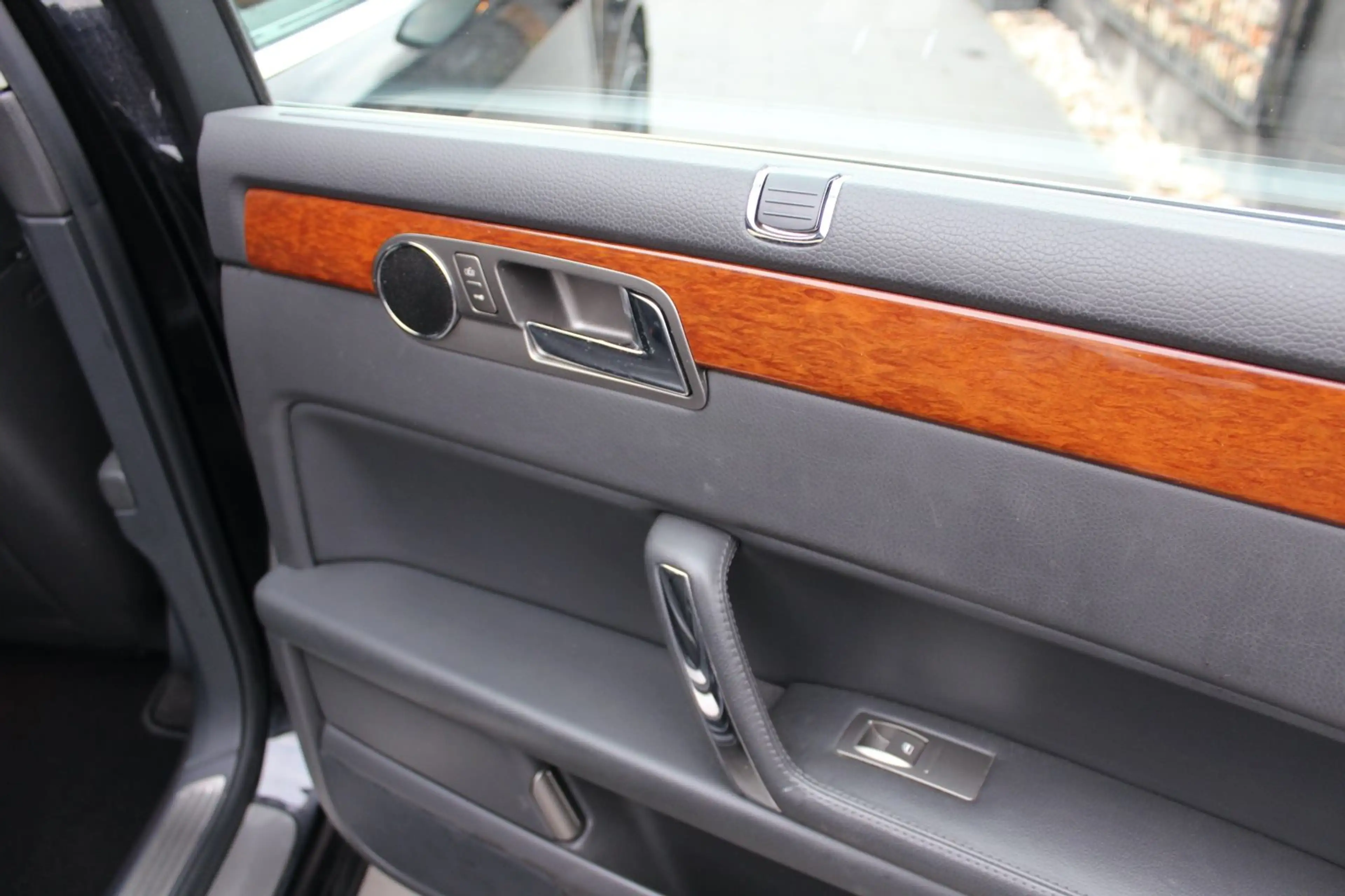 Volkswagen Phaeton V6 TDI 5-Sitzer 4Motion lang,Navi,Leder — photo 10