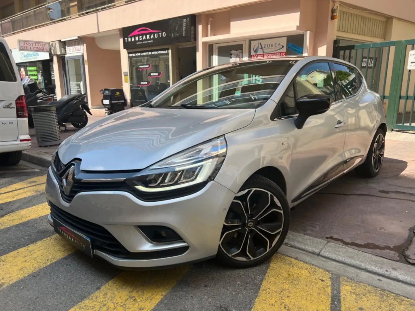 Renault Clio IV Phase 2 1.2 l TCe 120 CV Energy Edition One Gris - 1