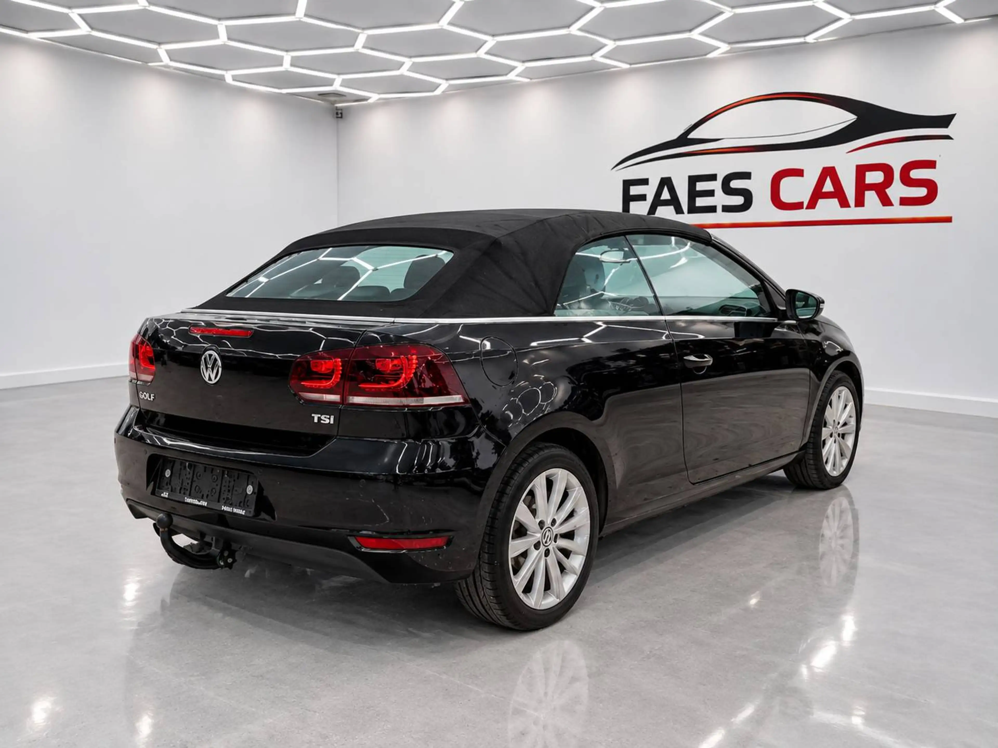 Volkswagen Golf Cabriolet Golf Cabriolet 1.2 TSI Karmann — photo 3