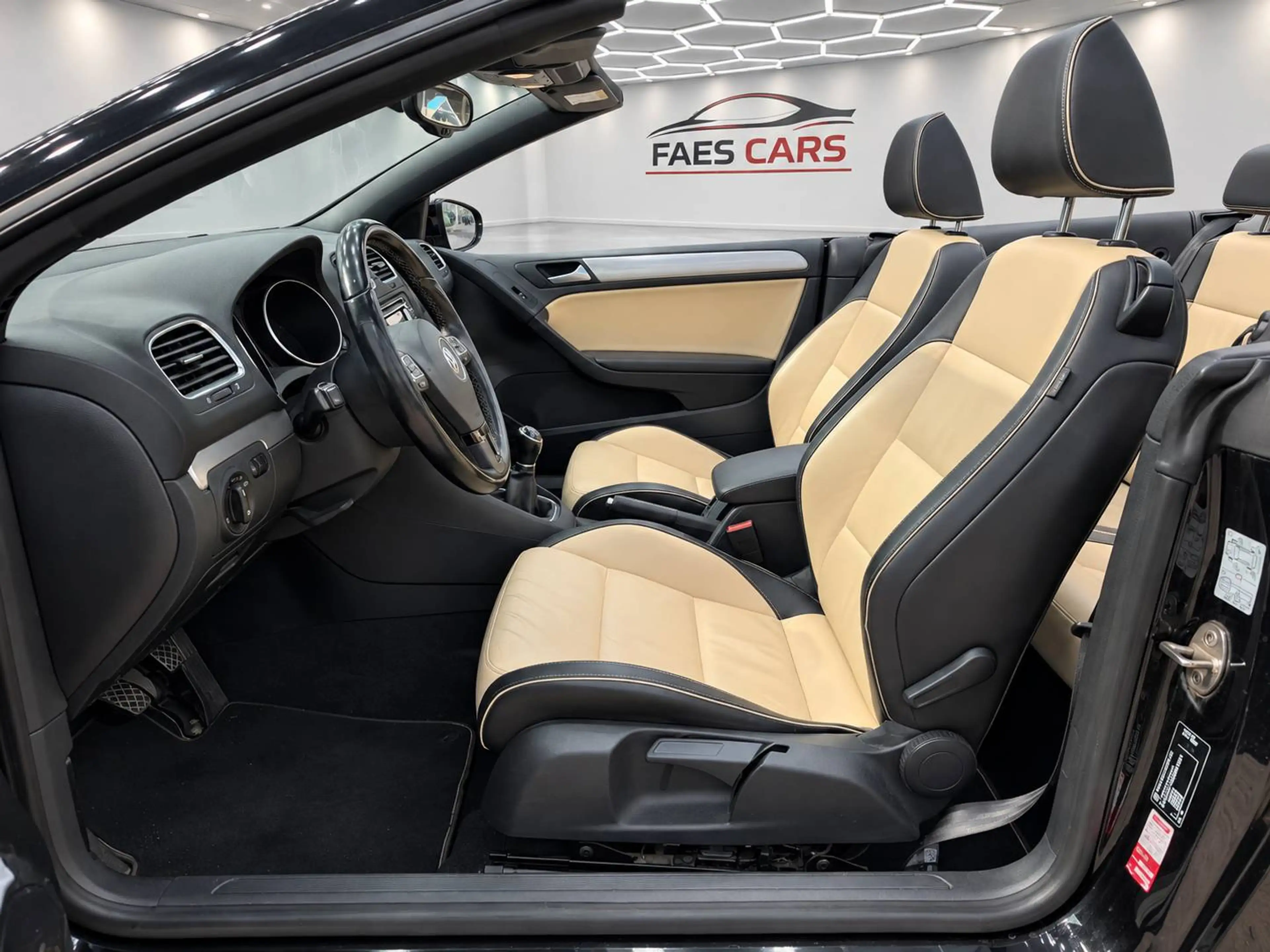Volkswagen Golf Cabriolet Golf Cabriolet 1.2 TSI Karmann — photo 12