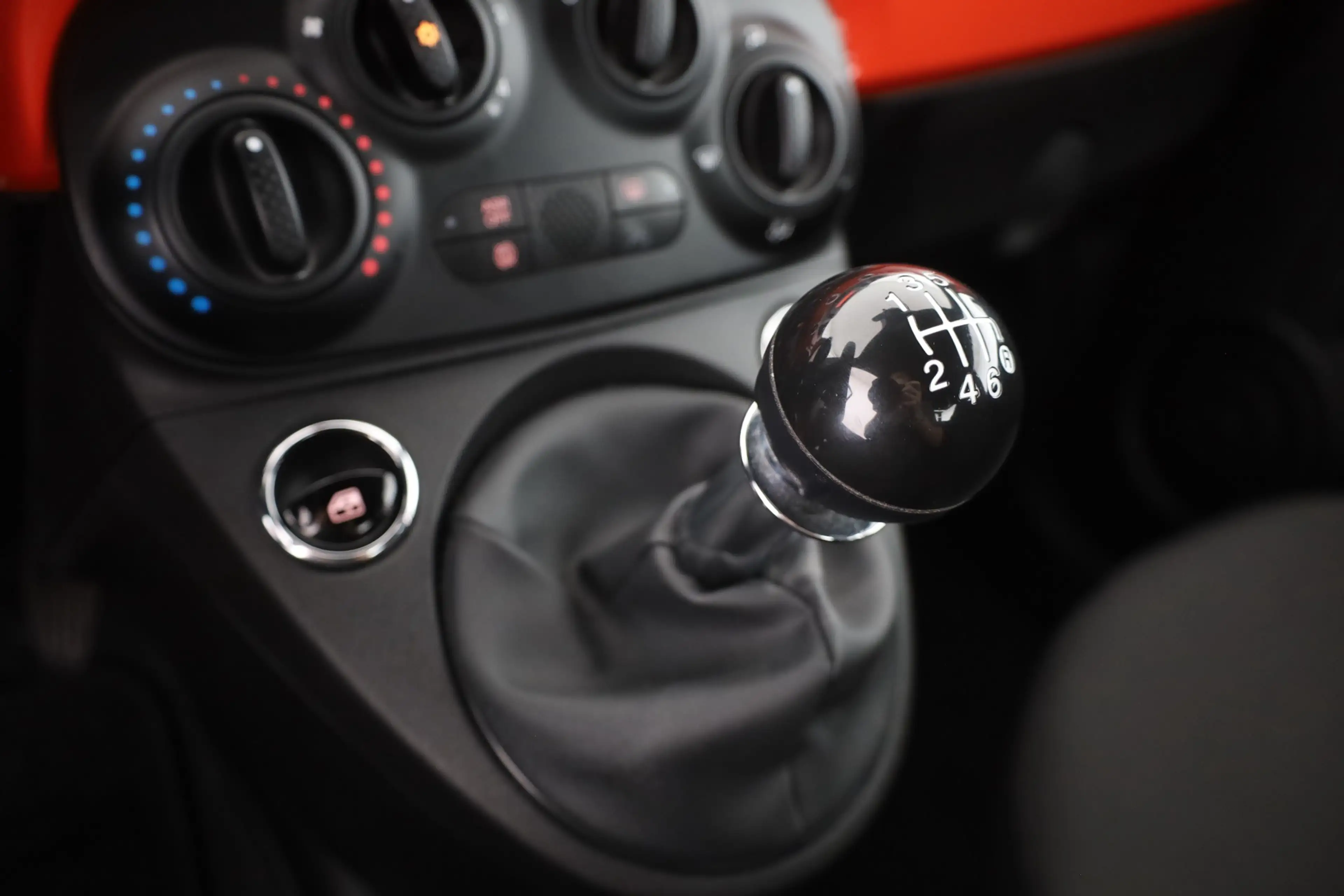 Fiat 500 1.0 M-Hybrid DAB Klima USB 1.Hand Isofix — photo 13