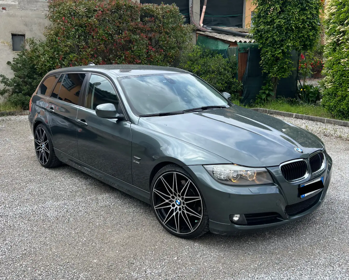 BMW 320 320d Touring xdrive Futura c/pelle 184cv - 1
