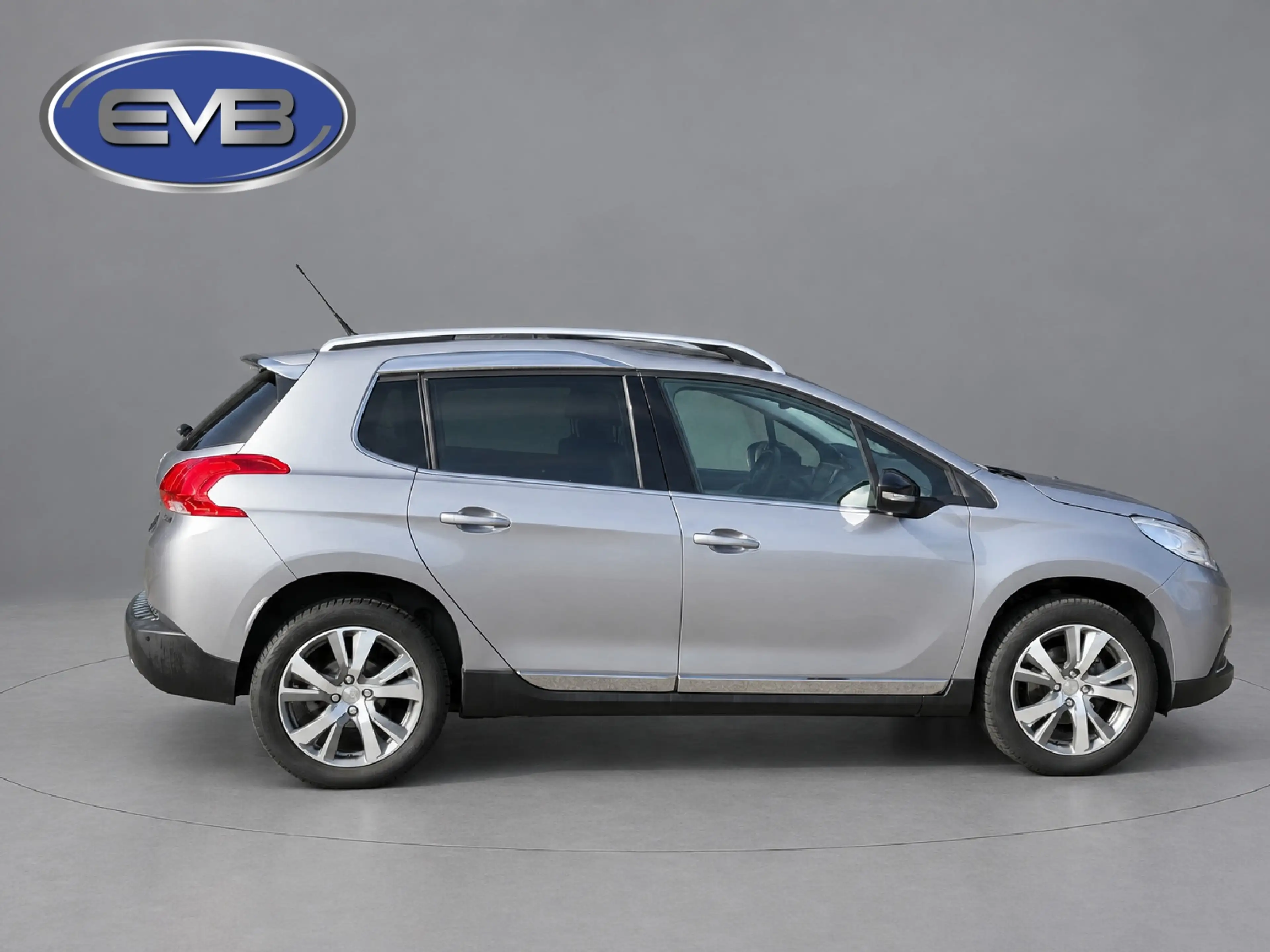 Peugeot 2008 1.2 PureTech Féline, afneembare trekhaak, panorama — photo 11
