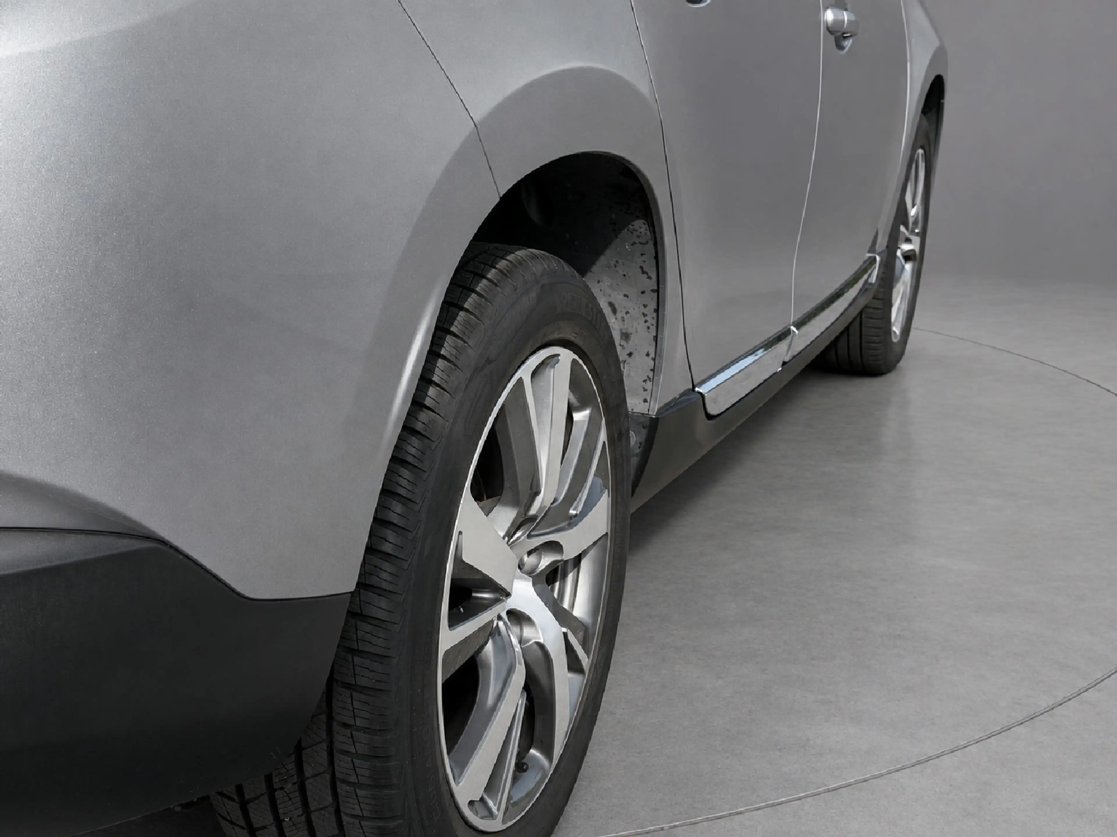 Peugeot 2008 1.2 PureTech Féline, afneembare trekhaak, panorama — photo 7