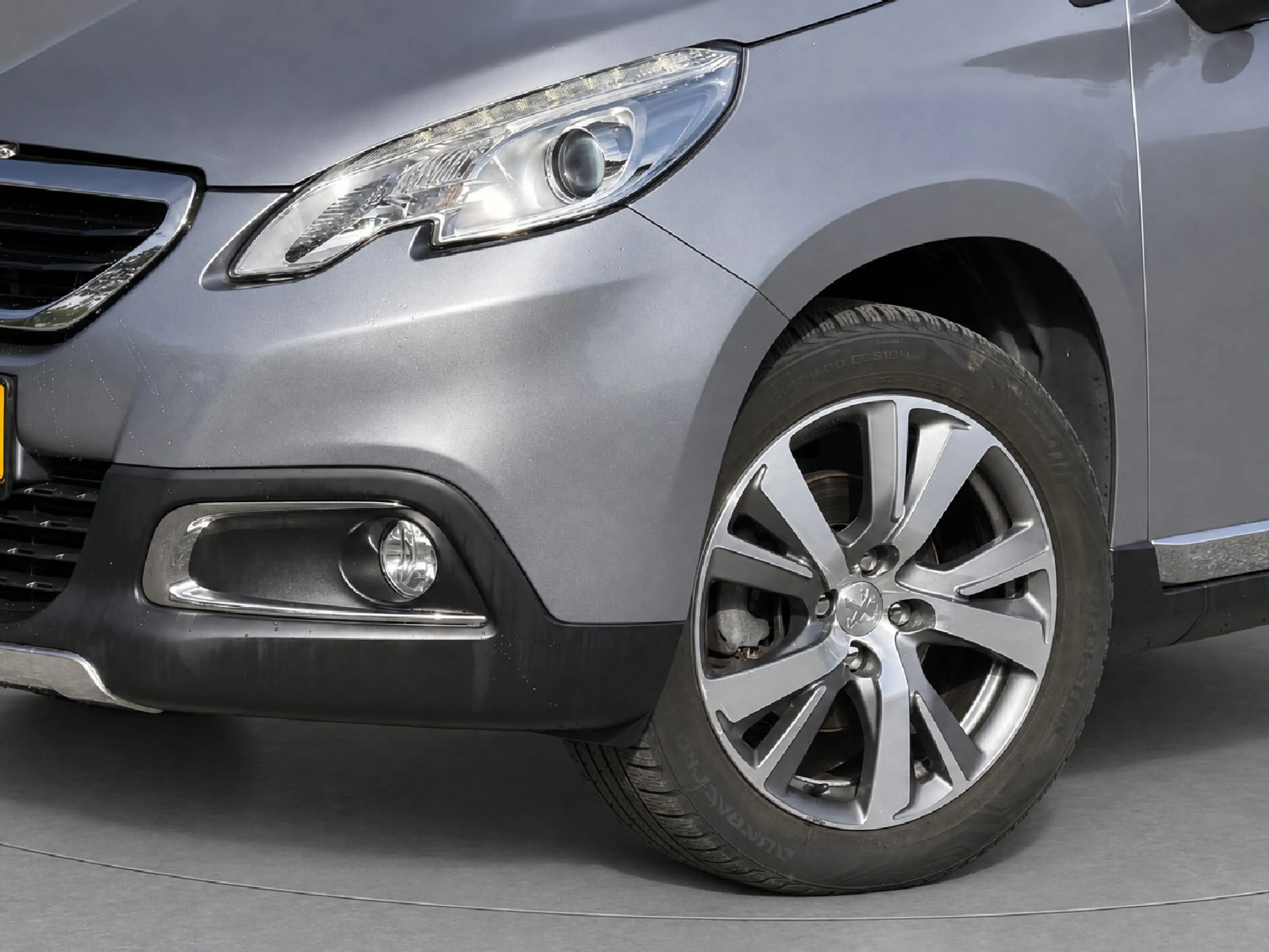 Peugeot 2008 1.2 PureTech Féline, afneembare trekhaak, panorama — photo 5