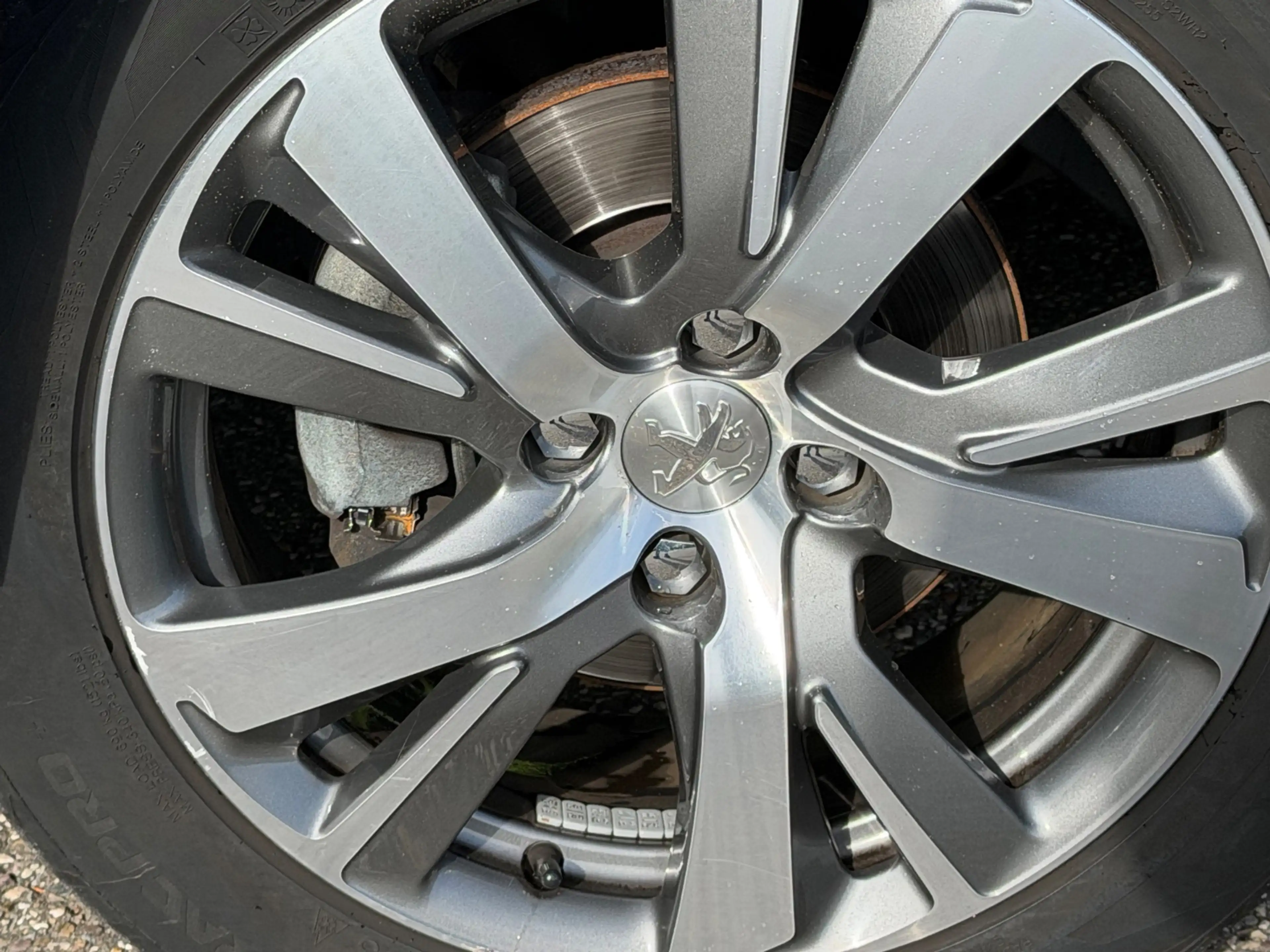 Peugeot 2008 1.2 PureTech Féline, afneembare trekhaak, panorama — photo 23