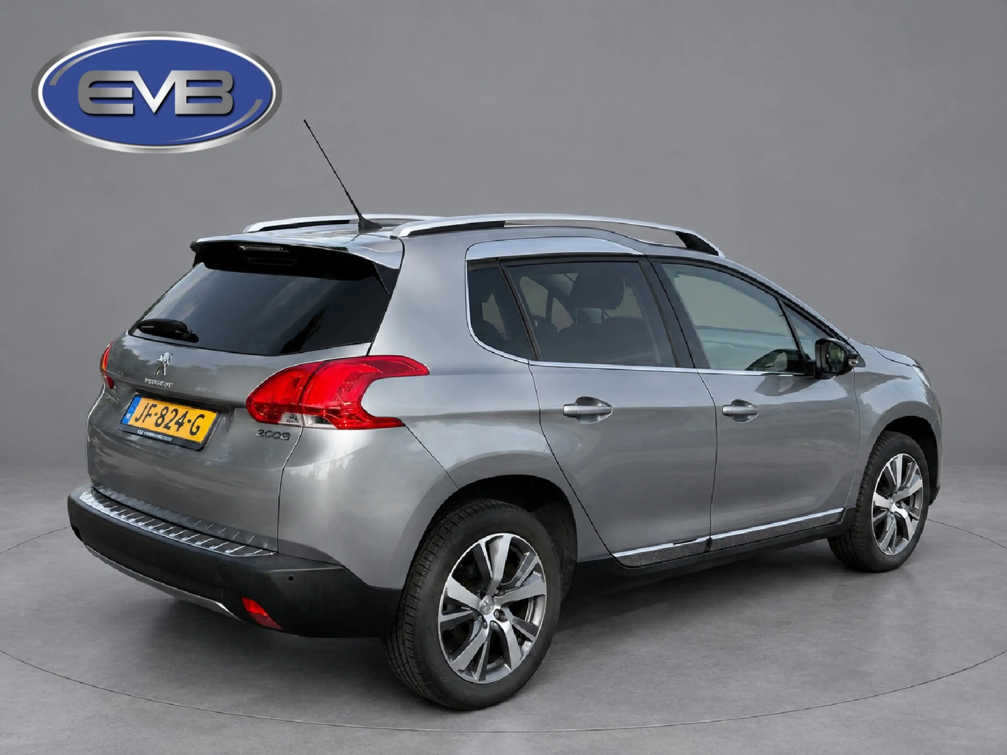 Peugeot 2008 1.2 PureTech Féline, afneembare trekhaak, panorama — photo 3