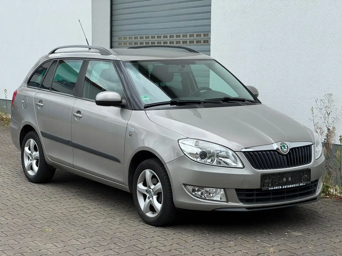 Skoda Fabia Combi 1.6 TDI Family*1.Hand*Tempomat*AHK Beige - 1