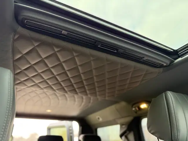 Mercedes-Benz G 500 view 10