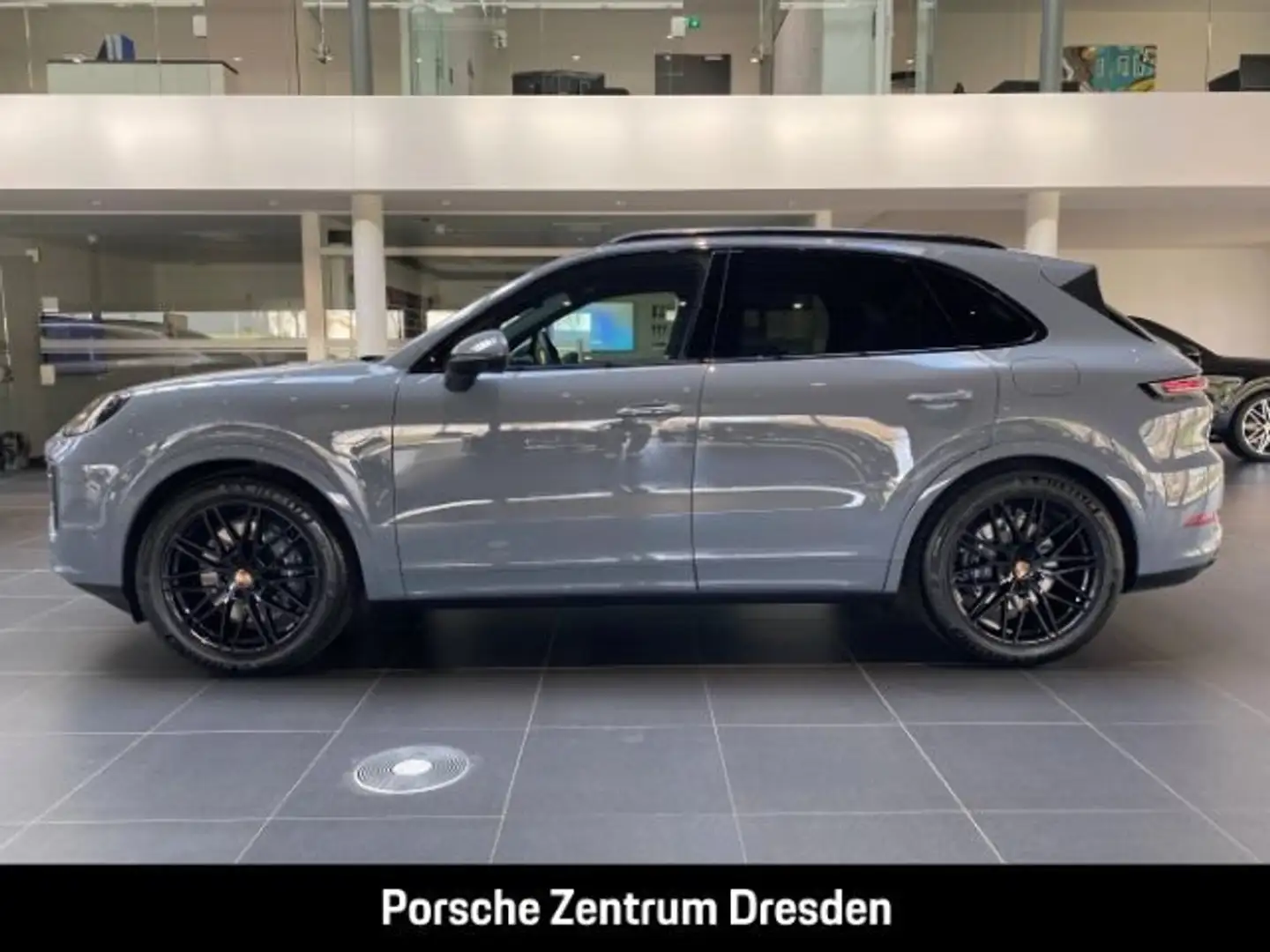 Porsche Cayenne E-Hybrid *Pano* SportAbgas*LED-Matrix* Grau - 2