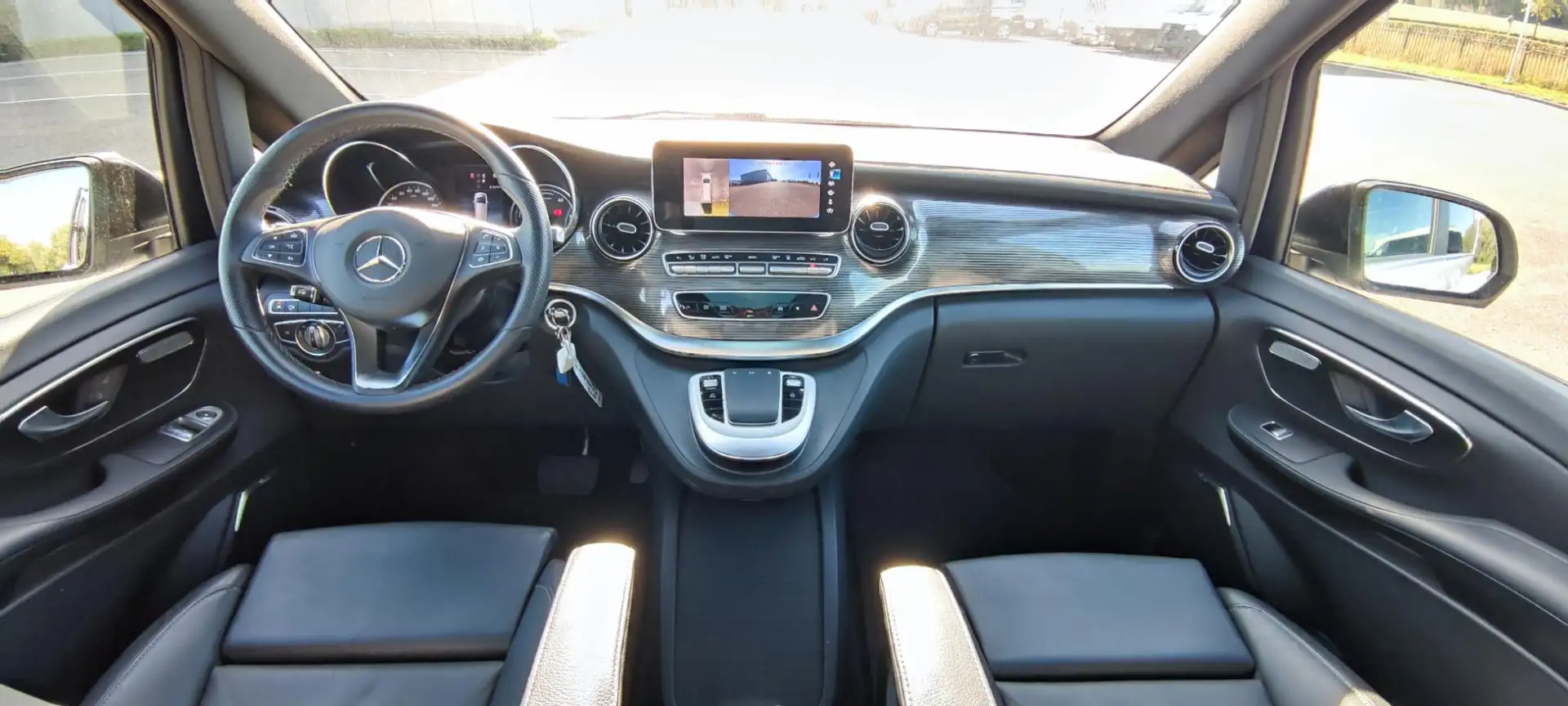 Mercedes-Benz EQV 300 EQV L2 AIR MATIC_PANO DAK Wit - 2