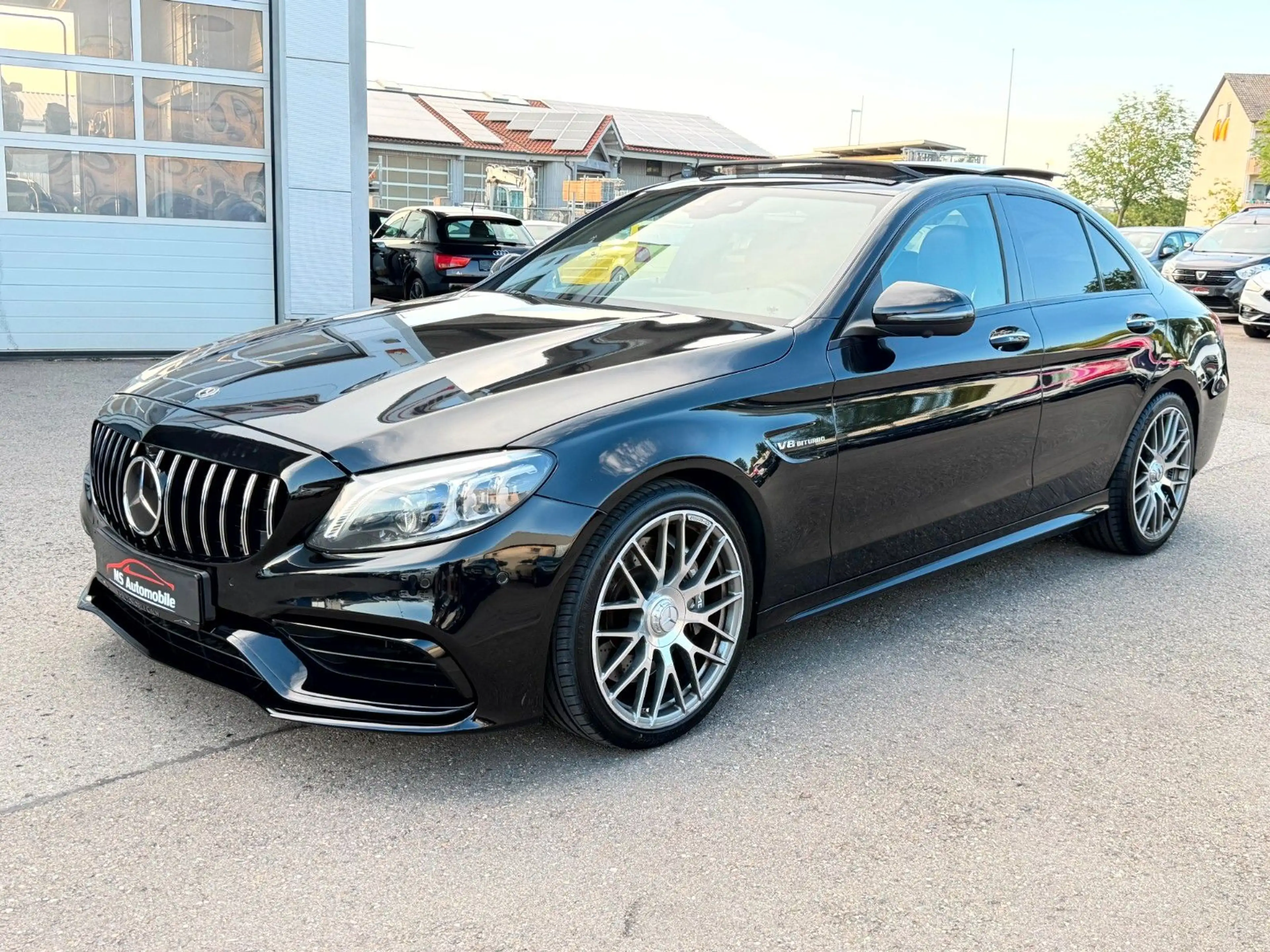 Mercedes-Benz C 63 AMG Limo Sportabgas_Pano_Keyles_Comand_LED