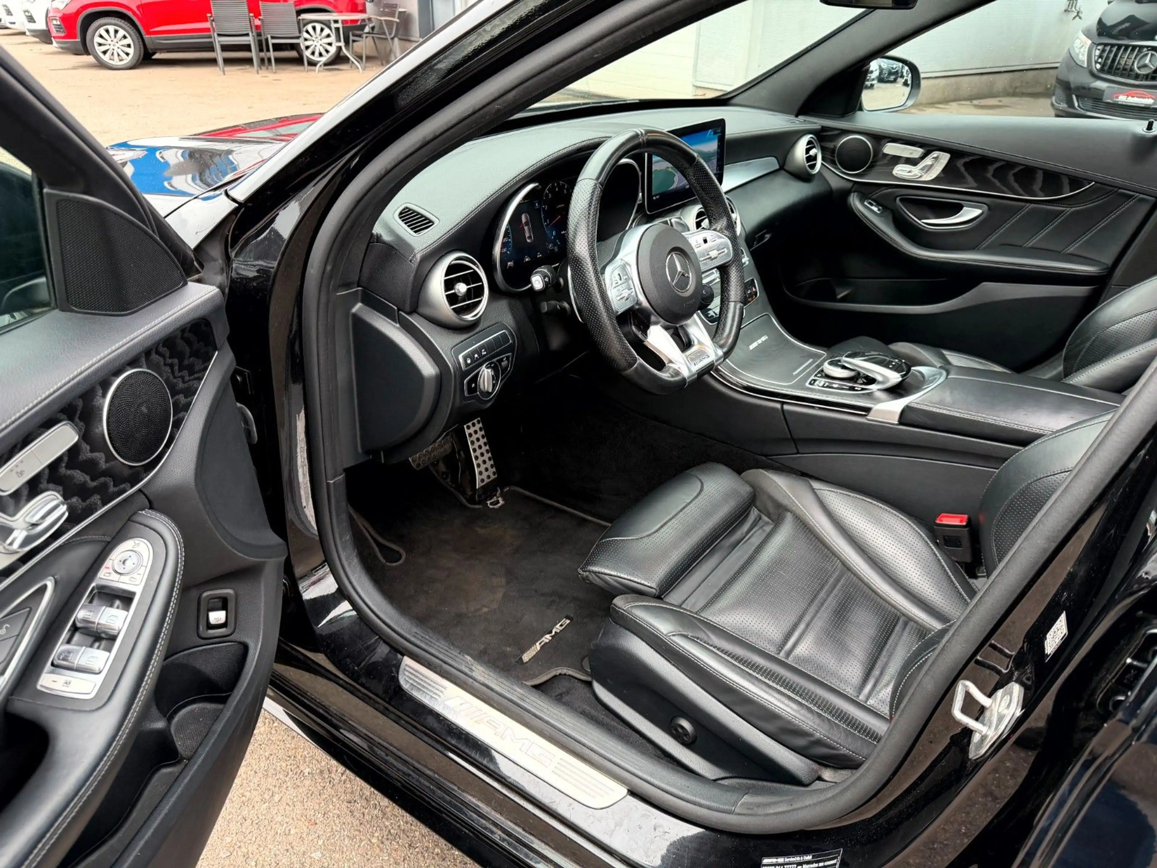 Mercedes-Benz C 63 AMG Limo Sportabgas_Pano_Keyles_Comand_LED — photo 9