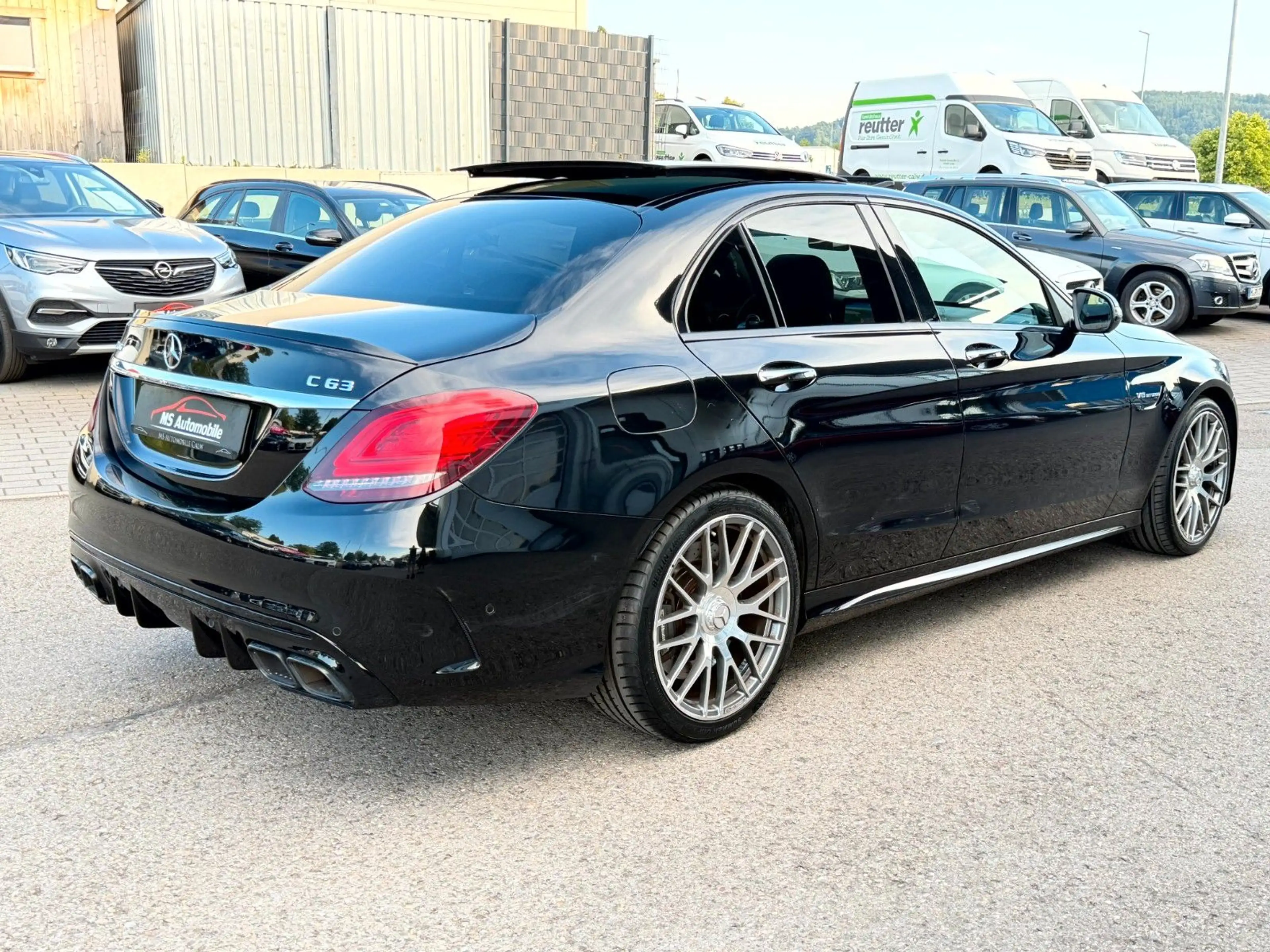 Mercedes-Benz C 63 AMG Limo Sportabgas_Pano_Keyles_Comand_LED — photo 5