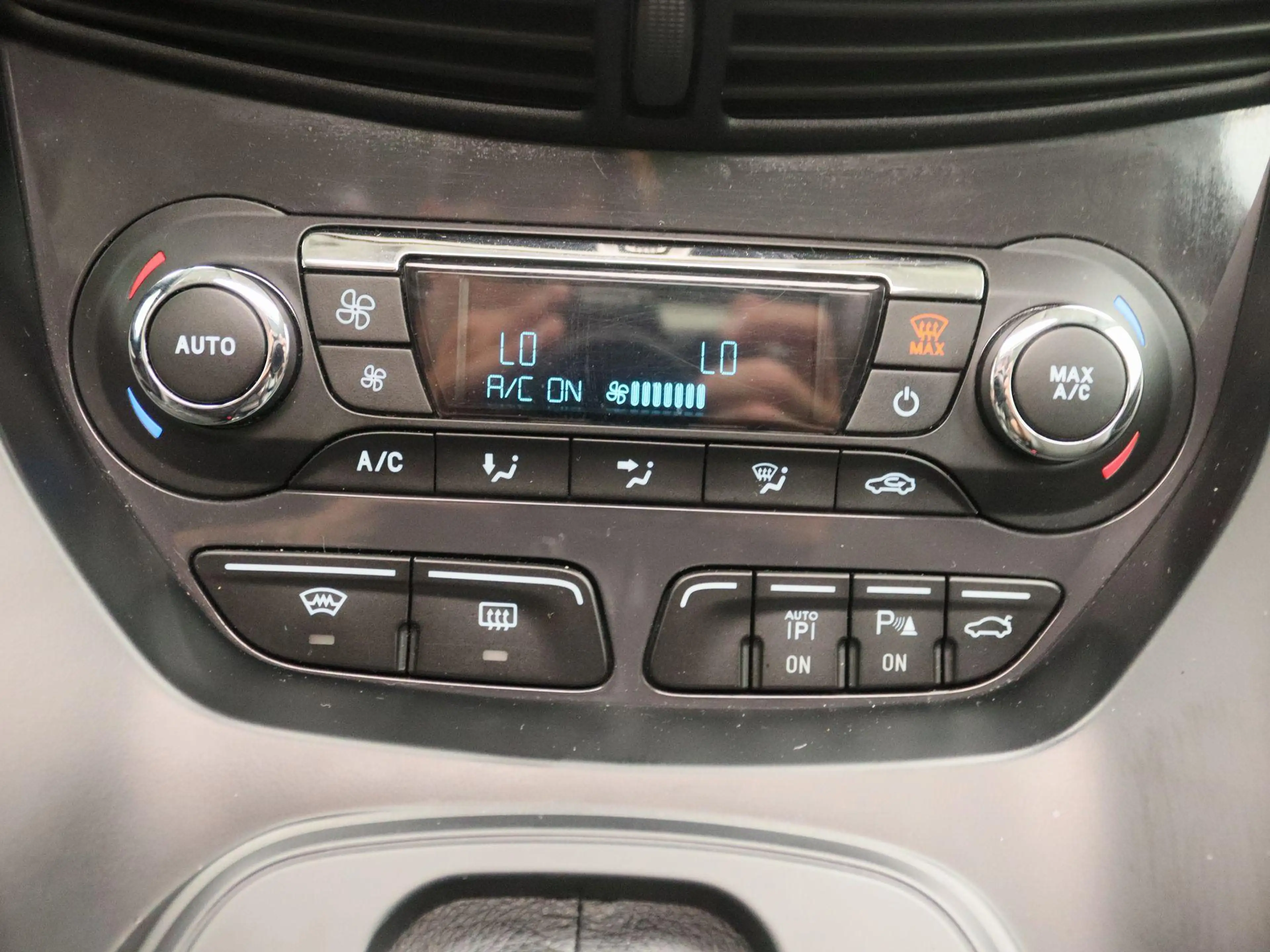 Ford Kuga 1.6 Titanium Plus 4WD | Panoramadak | Camera | Tre — photo 11