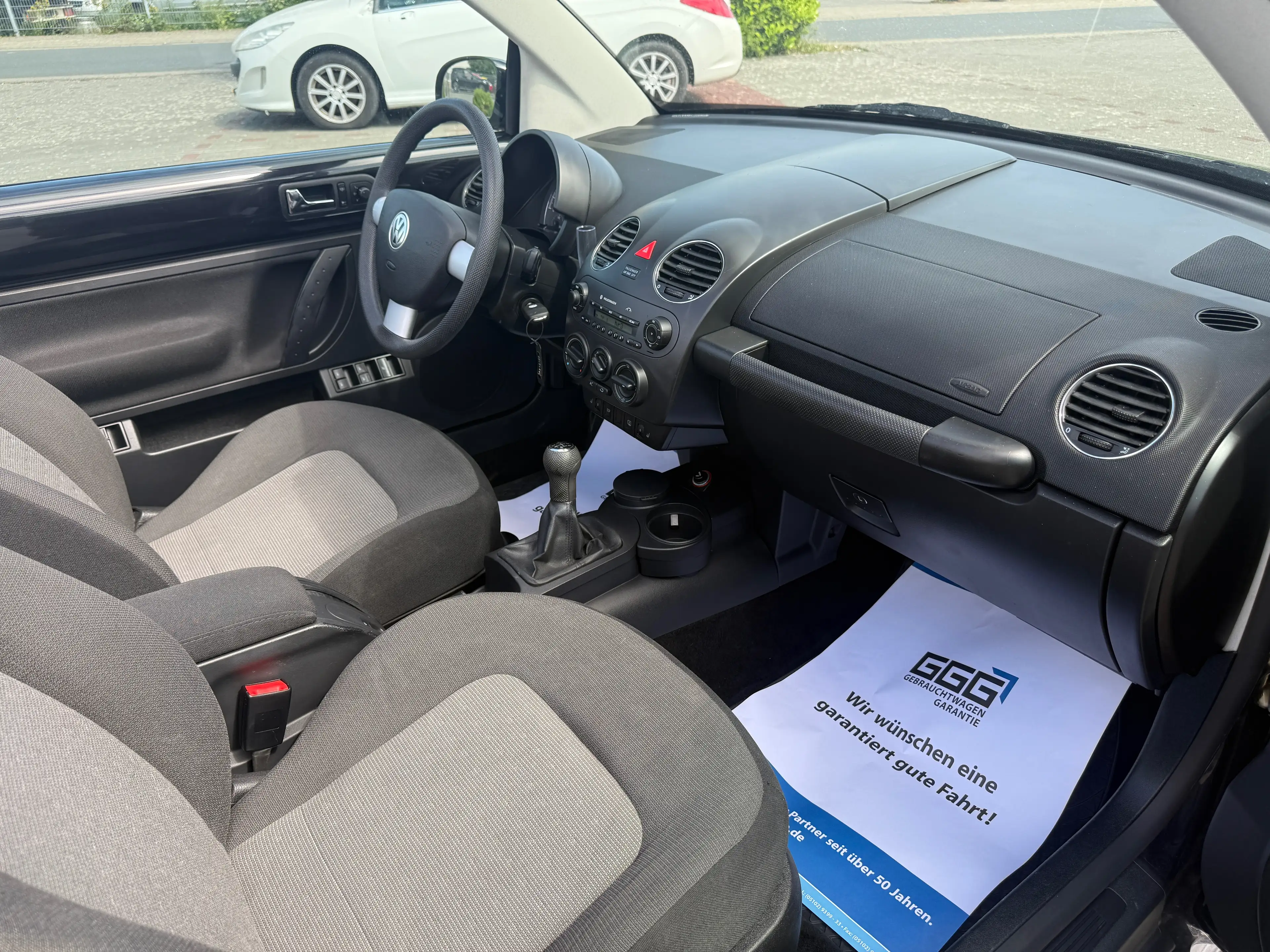 Volkswagen New Beetle 1.6 Cabrio Klima S/H 1 Hand — photo 9