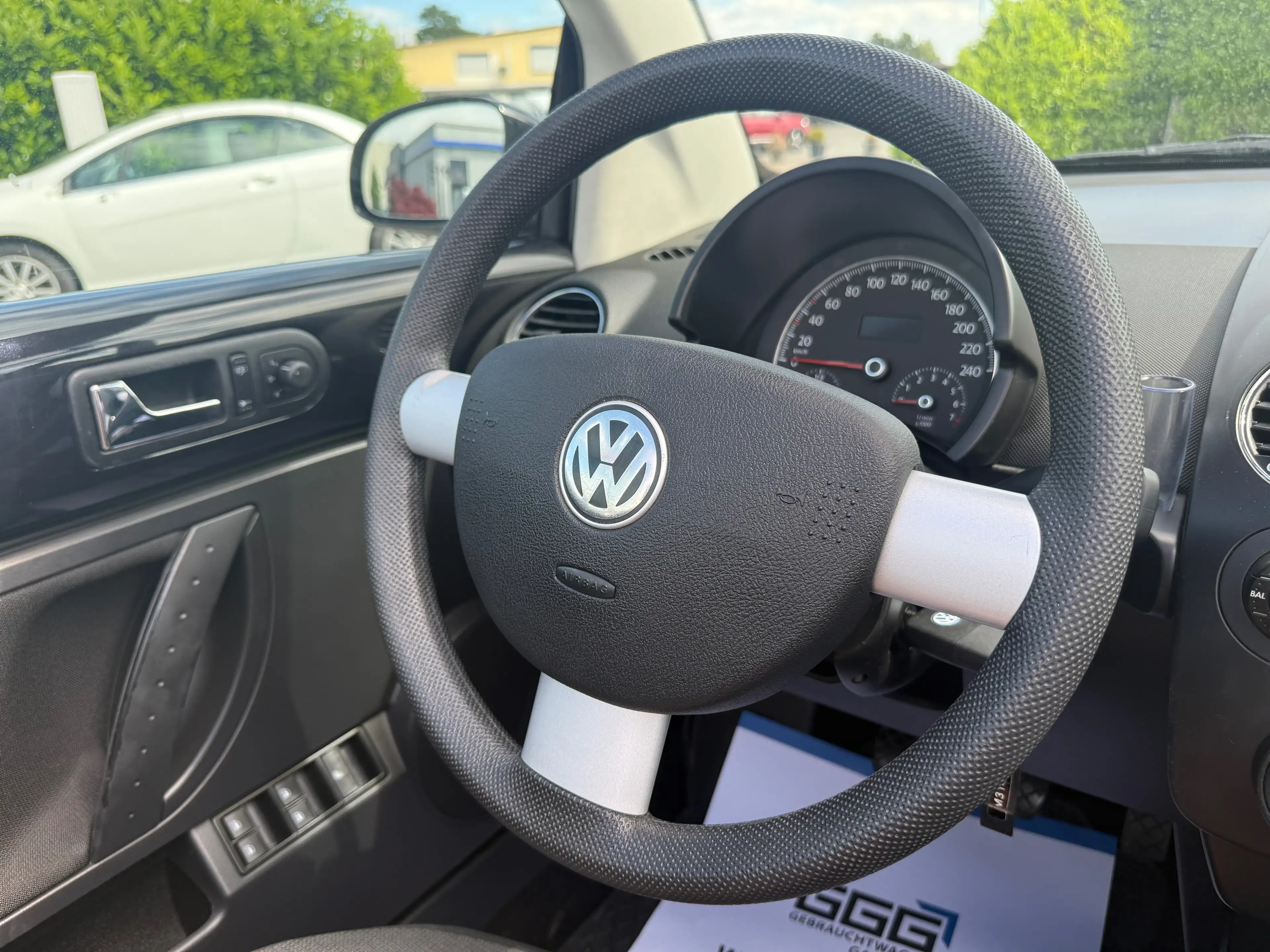 Volkswagen New Beetle 1.6 Cabrio Klima S/H 1 Hand — photo 13