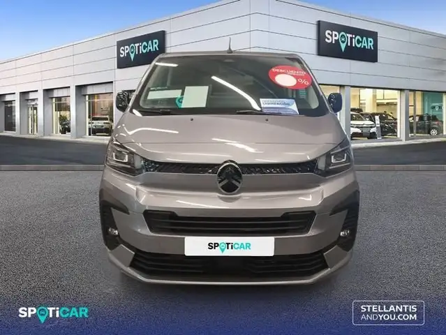 Citroen Spacetourer view 2