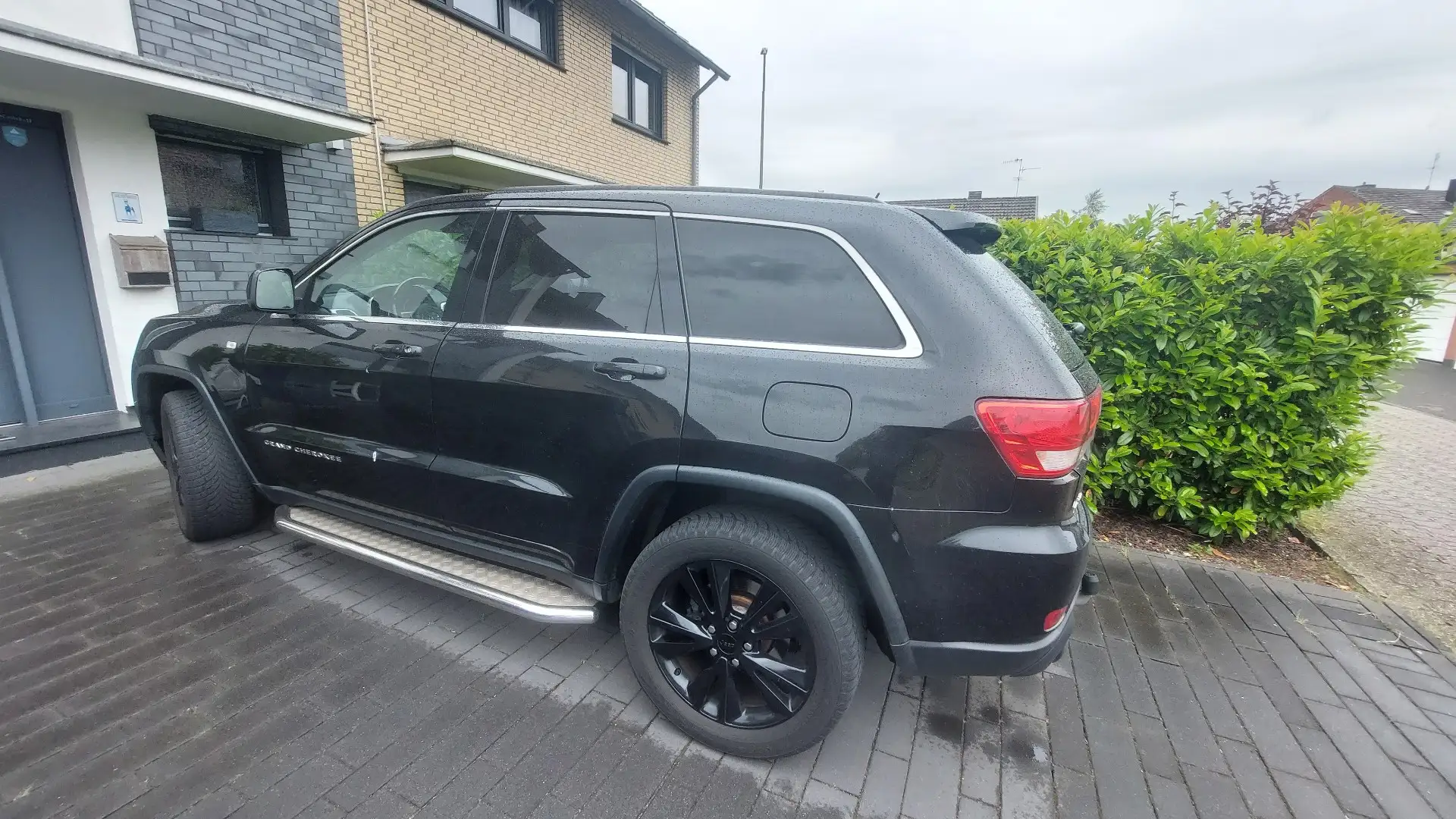 Jeep Grand Cherokee 3.0 CRD Laredo im SRT Look und Design - 2