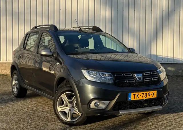 Dacia Sandero view 3
