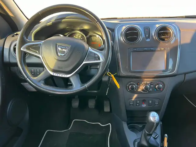 Dacia Sandero view 2