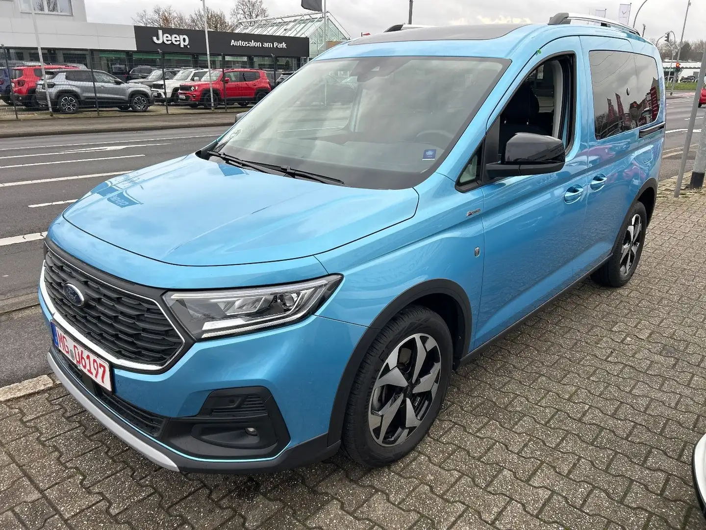 Ford Tourneo Connect ACTIVE PANO AHK KAMERA DAB Blau - 2
