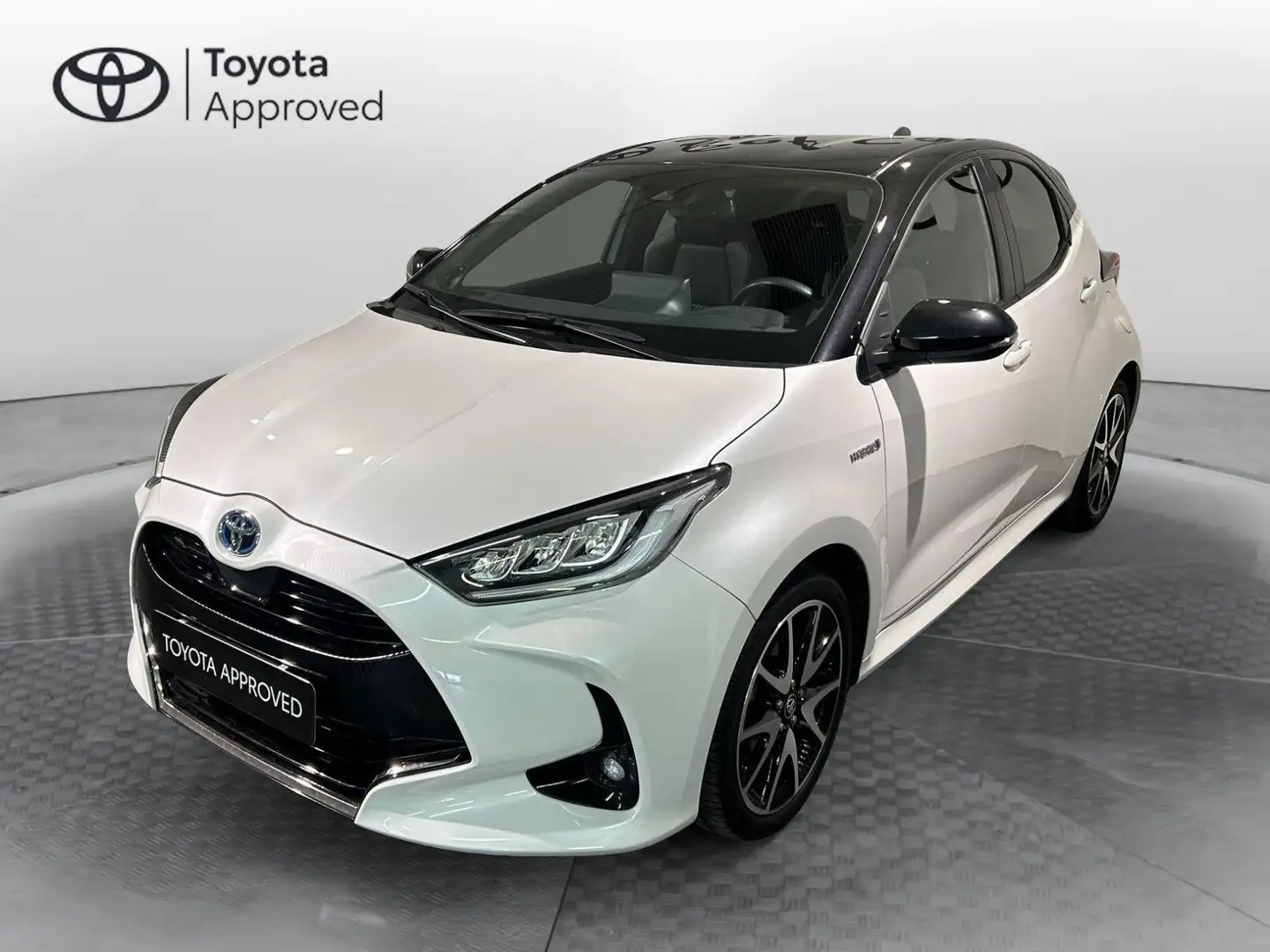 Toyota Yaris 1.5 Hybrid 5 porte Style AREA C FREE Bianco - 1