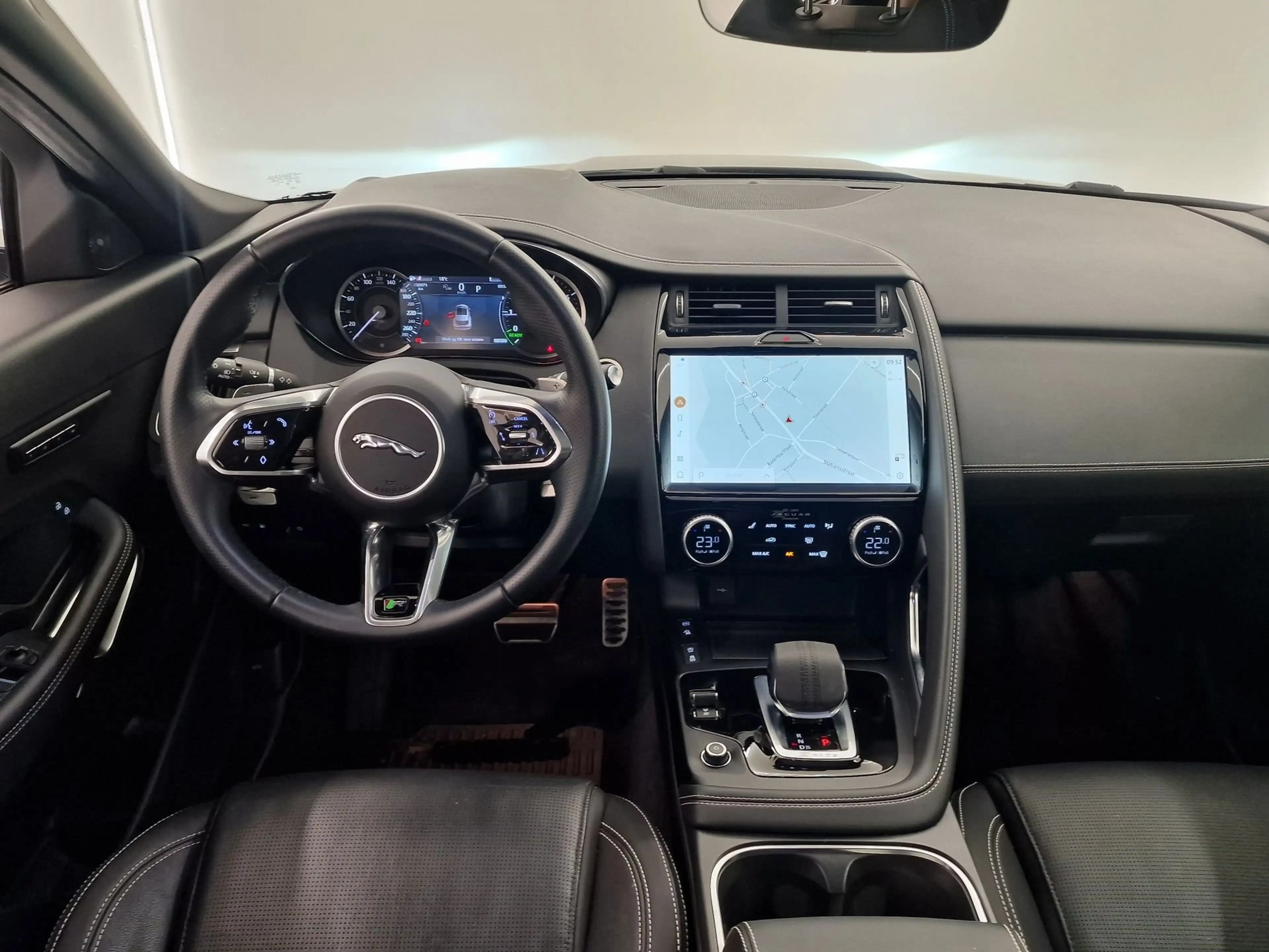 Jaguar E-Pace P300 PLUG-IN HYBRID AUTOMAAT +TAL VAN OPTIES-30000KM!!!! — photo 6