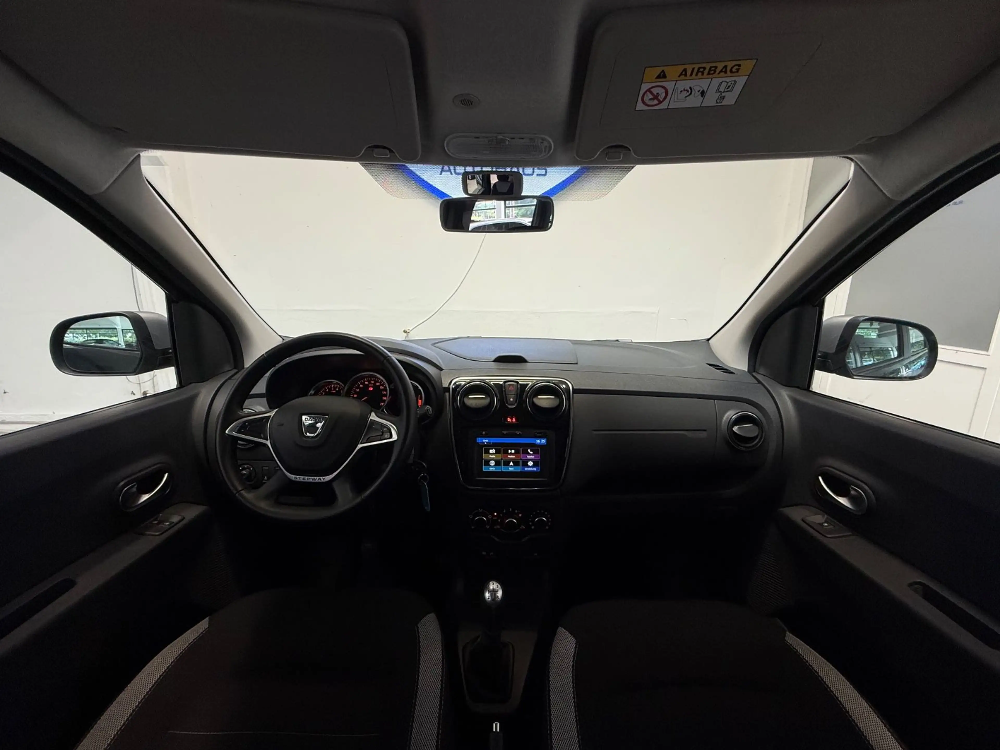 Dacia Lodgy Stepway/Nur 66 tkm/Navi/Tempomat — photo 10