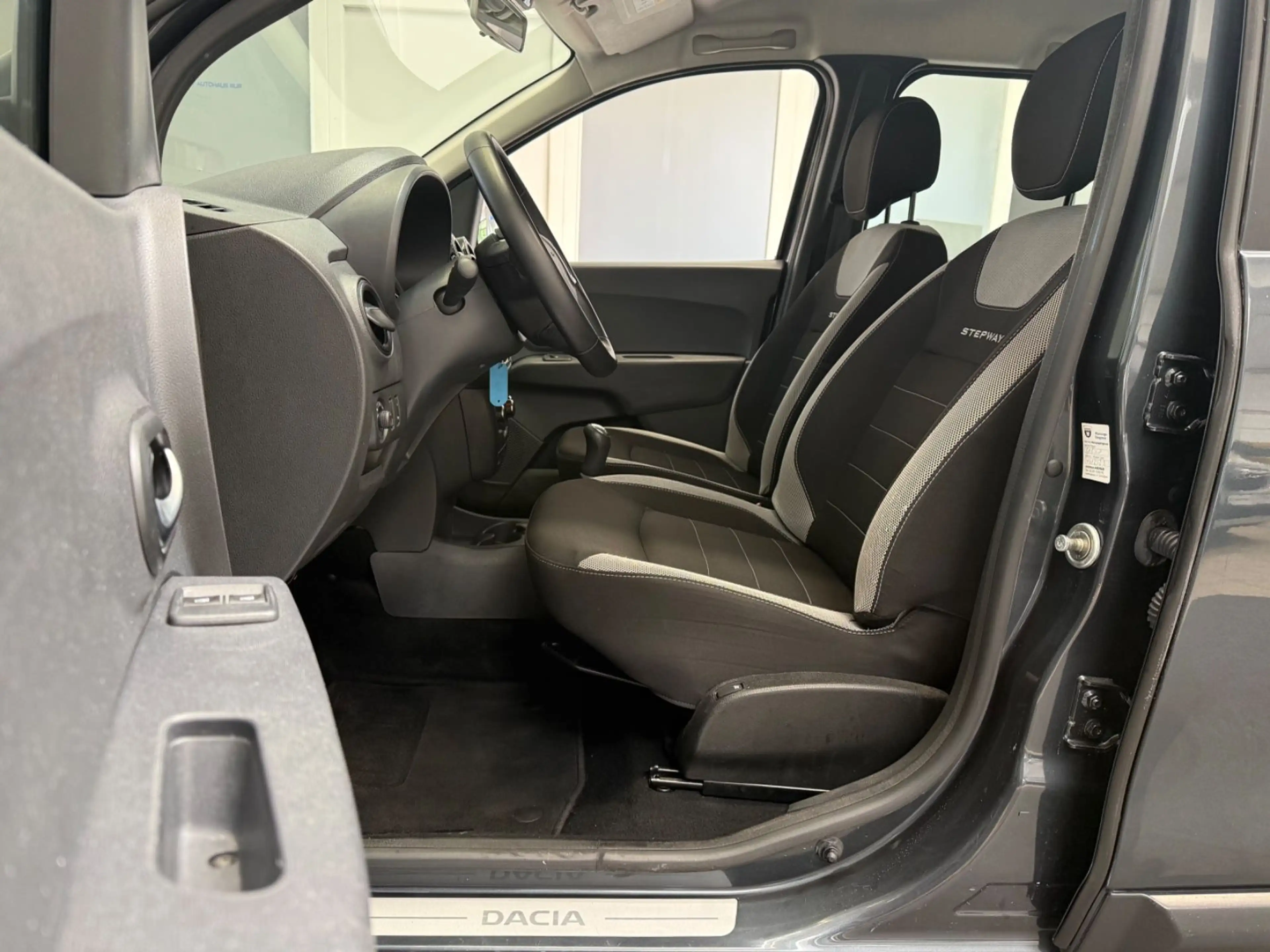 Dacia Lodgy Stepway/Nur 66 tkm/Navi/Tempomat — photo 9