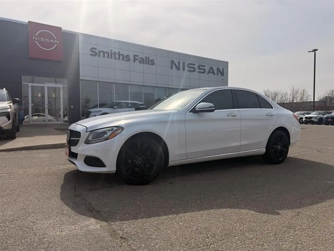 Mercedes-Benz C-Class снимка Mercedes-Benz C-Class