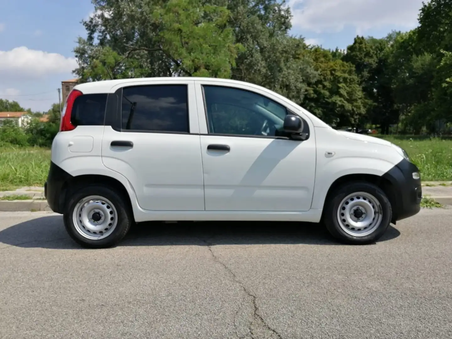 Fiat Panda 1.0 GSE S&S Hybrid Pop Van 2 posti Bianco - 2