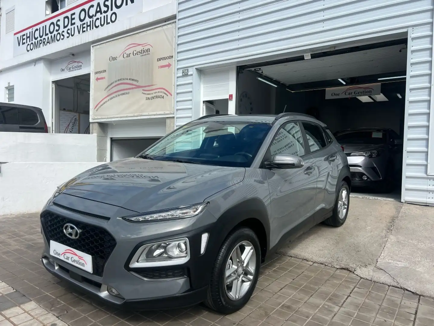 Hyundai KONA 1.0 TGDI Klass 4x2 Gris - 1