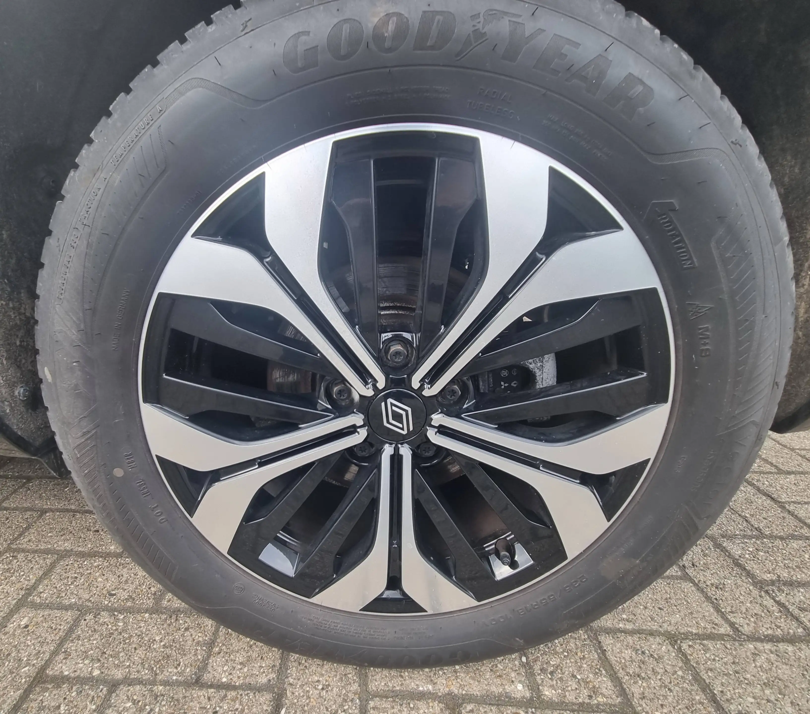 Renault Austral TCe 160 Mild-Hybrid Evolution mit Garantie — photo 12