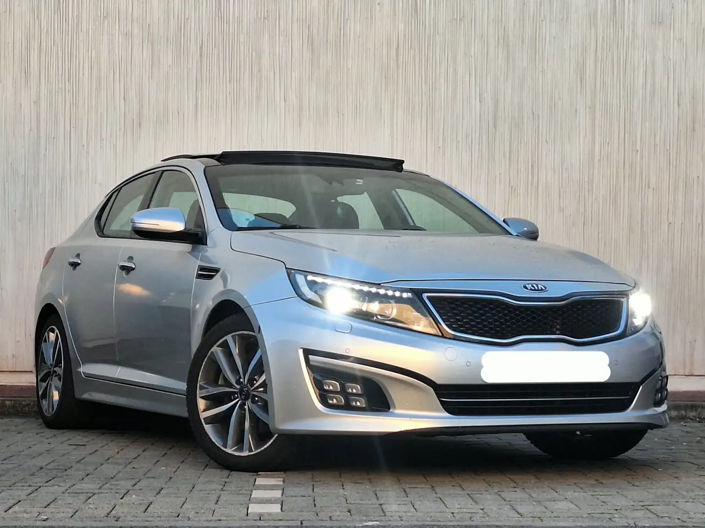 Kia Optima Optima 1.7 CRDi Executive/TOIT PANO/ FULL OPTION Zilver - 1