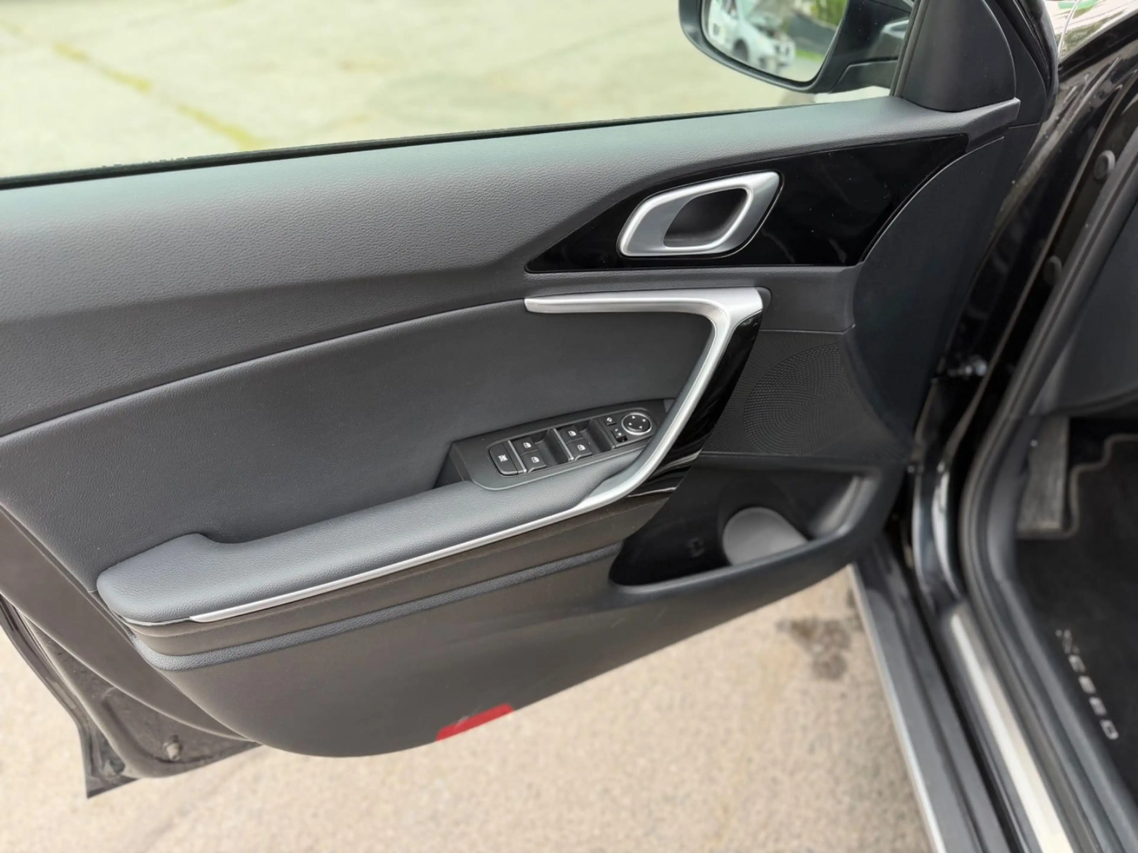 Kia XCeed Spirit Plug-in Hybrid — photo 14