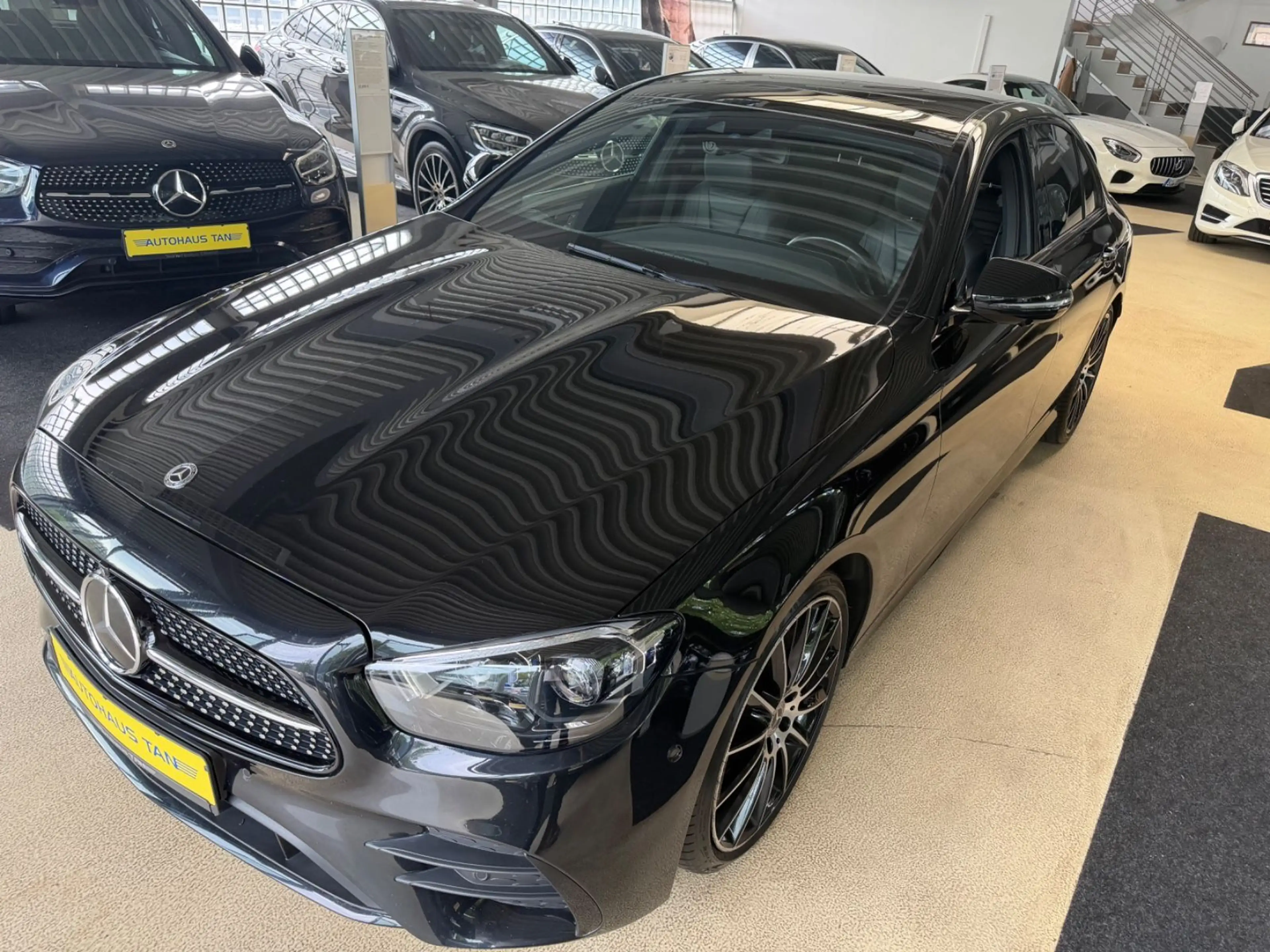 Mercedes-Benz E 400 4Matic*AMG-Line*Burmester — photo 10