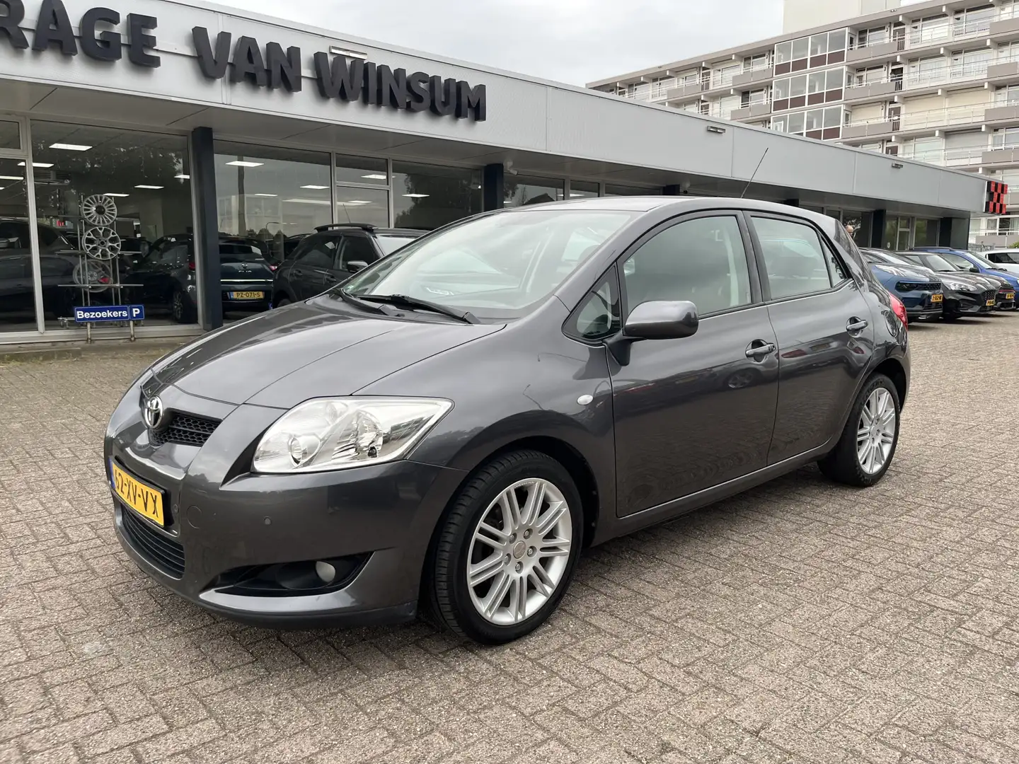 Toyota Auris 1.6-16V Luna Klima Cruise Lmv Grijs - 1