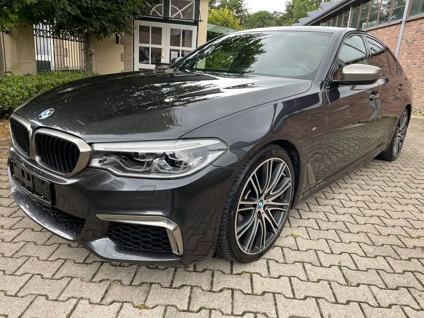 BMW 550 M550 i BRD xDrive Voll Dig Kamera M Navi Grau - 1