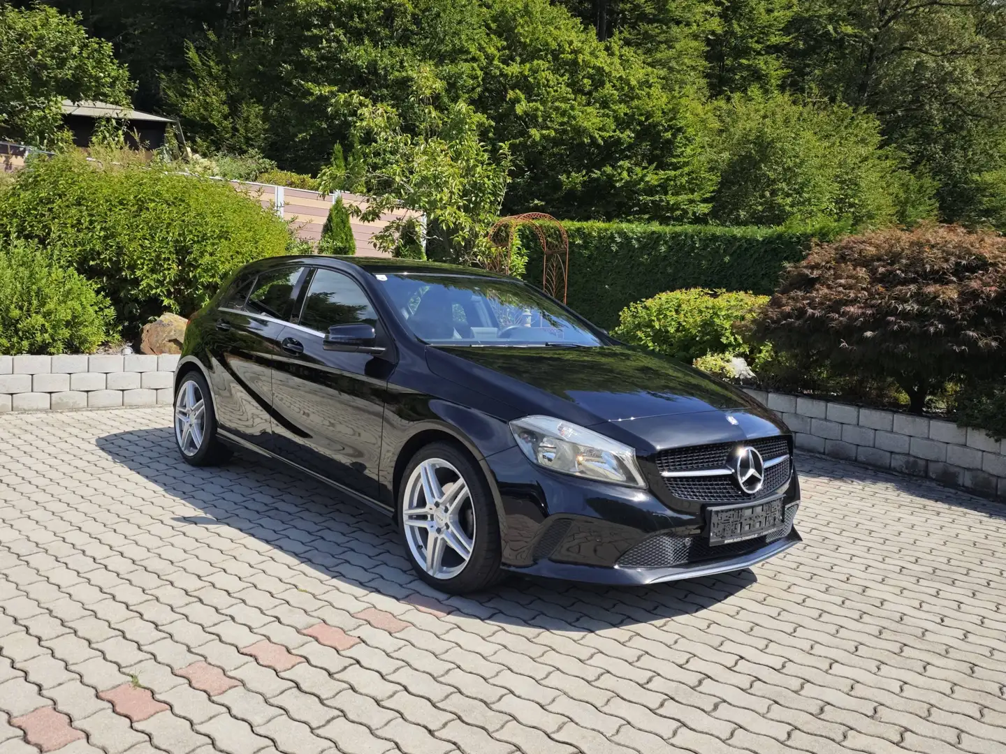 Mercedes-Benz A 180 CDI*Style*Navi*Bluetooth*18 Zoll* Schwarz - 1