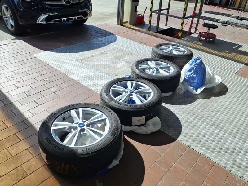 Ford S-Max 2.0 EcoBlue Titanium AHK SpoSi ACC BLIS — photo 14