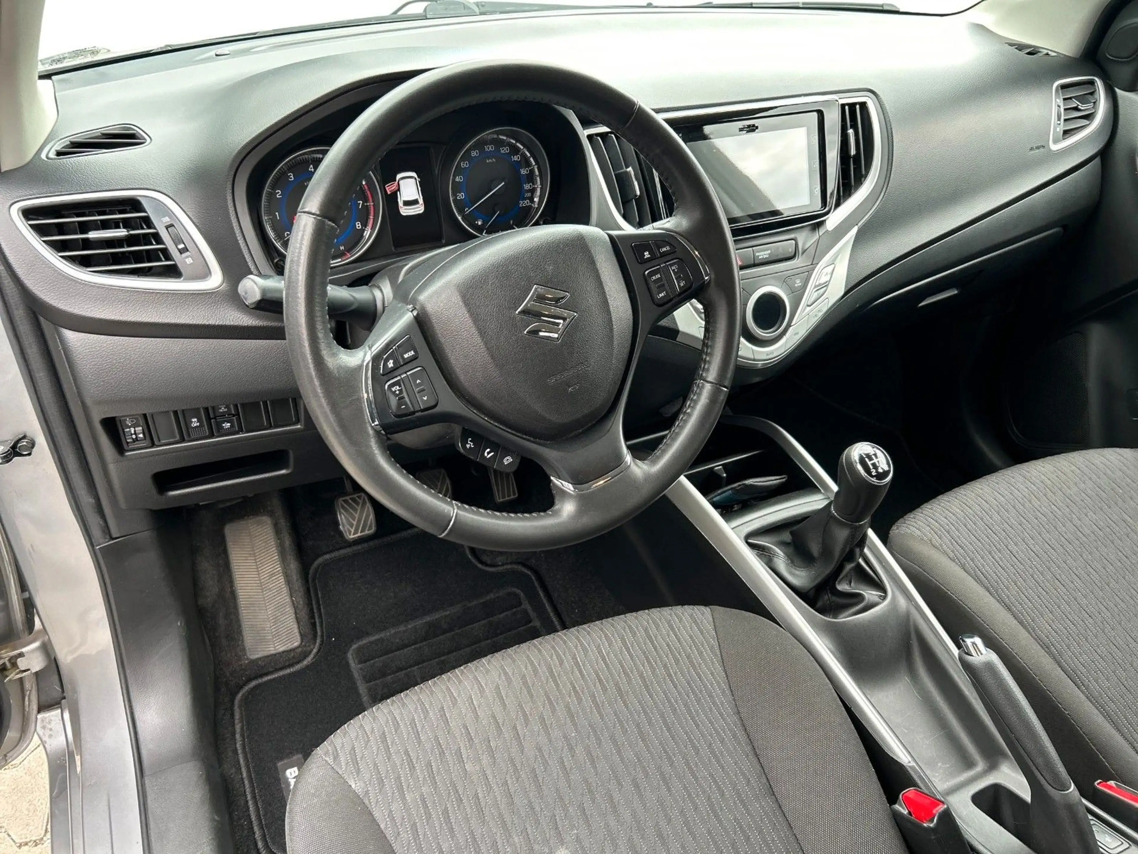 Suzuki Baleno 1.0 BOOSTERJET MT Comfort — photo 11