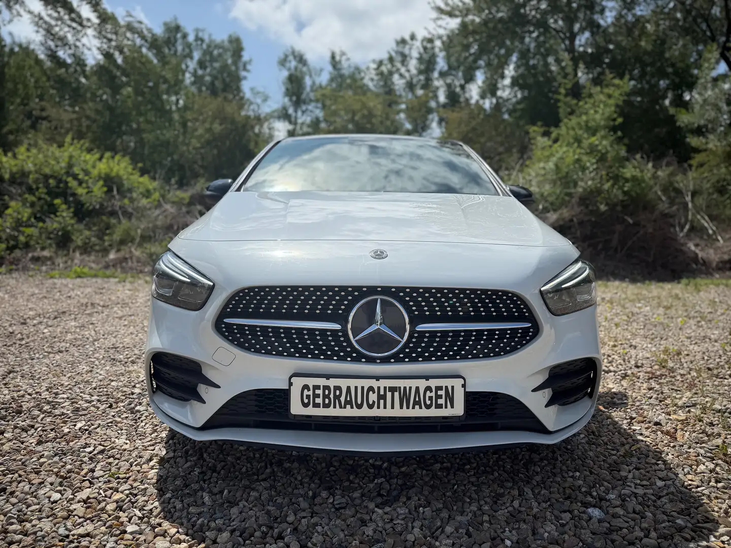 Mercedes-Benz B 180 TÜV NEU - AMG Line / Panorama / DIG.TACH / Blanco - 2