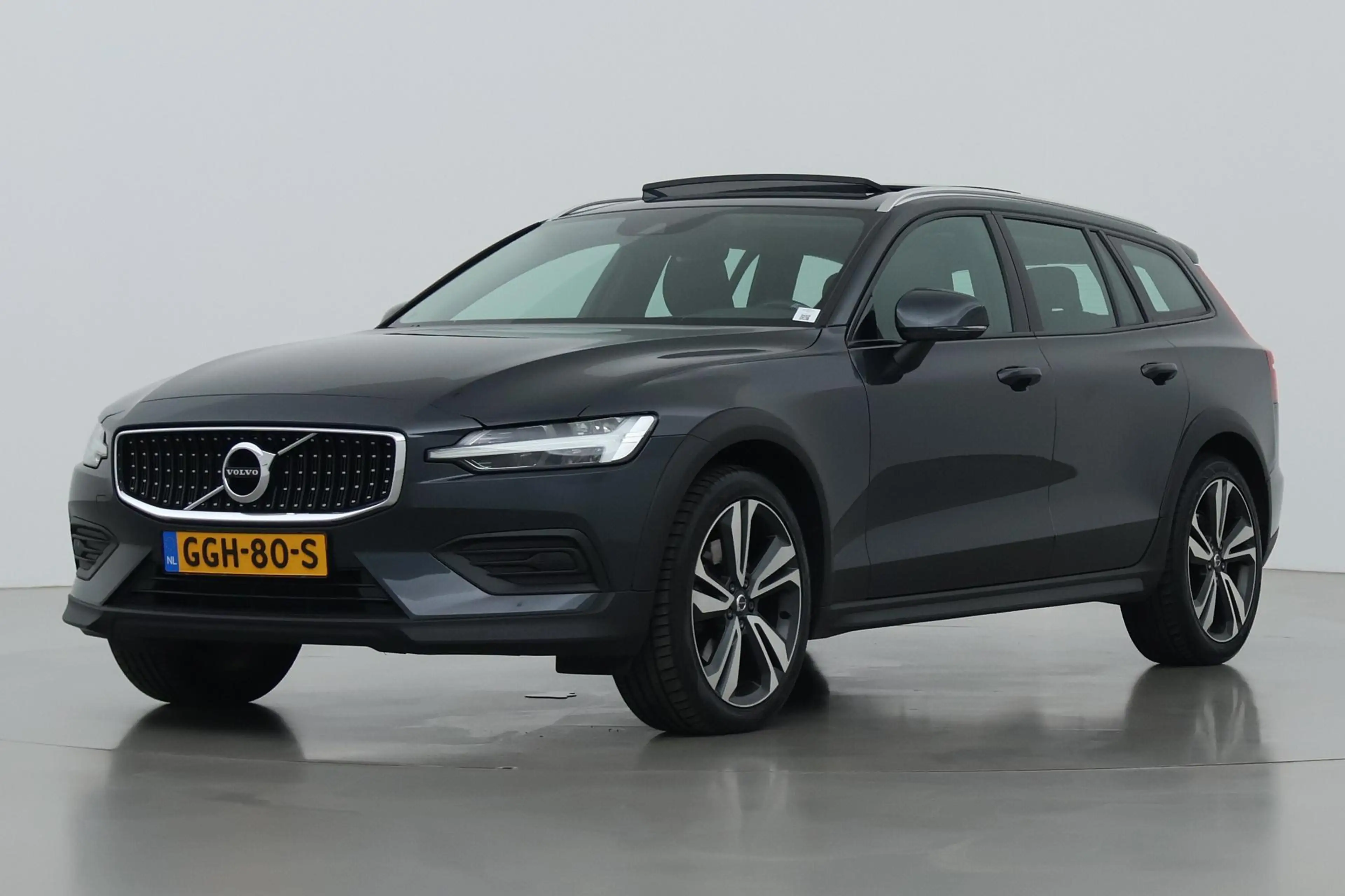 Volvo V60 Cross Country 2.0 D4 AWD Pro | Trekhaak | Panoramadak | Camera | — photo 8