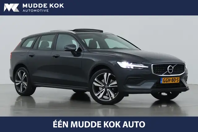 Volvo V60 Cross Country D4 AWD Pro | Trekhaak | Panoramadak | Camera | Pol