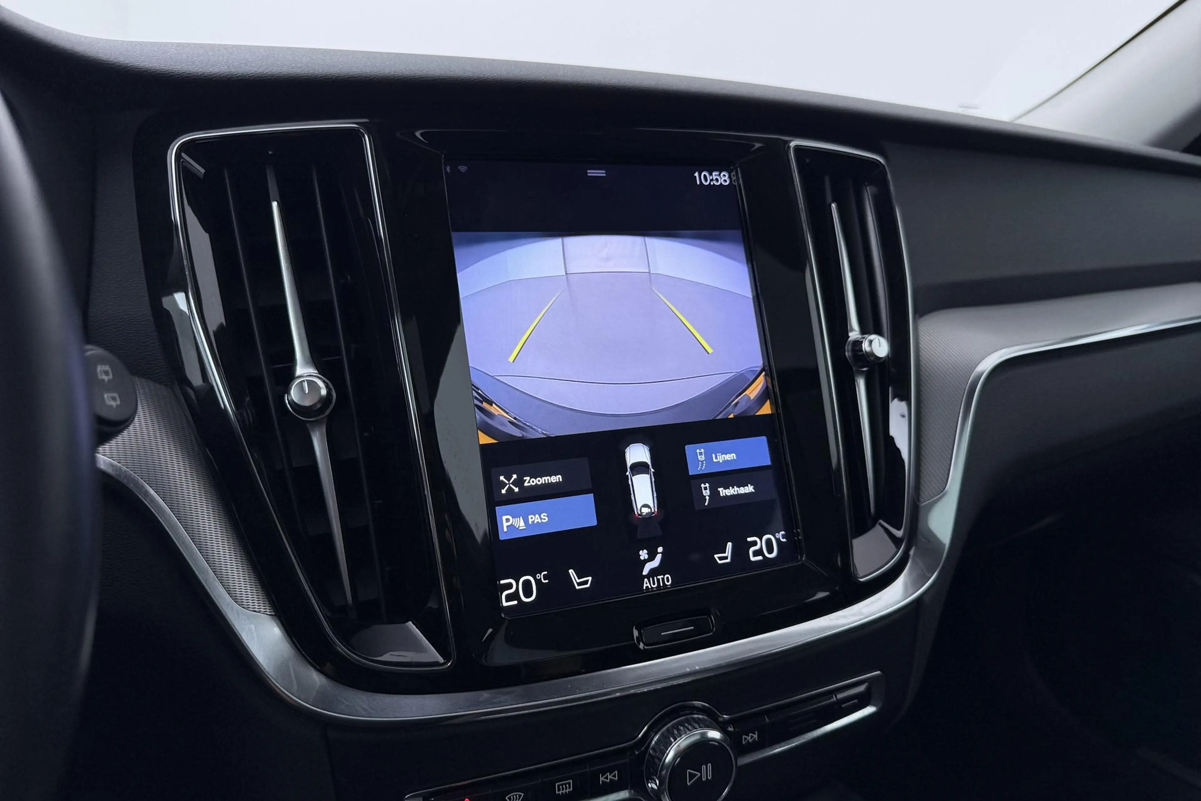 Volvo V60 Cross Country 2.0 D4 AWD Pro | Trekhaak | Panoramadak | Camera | — photo 13