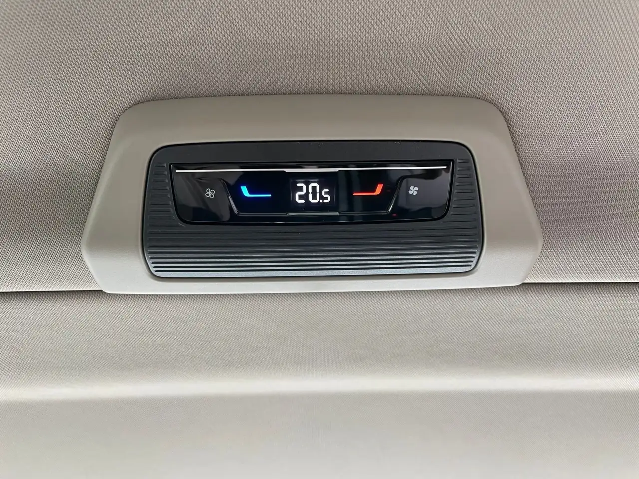 Volkswagen T7 Multivan Goal 2.0 TDI DSG LÜ LED AHK ACC Kame 7